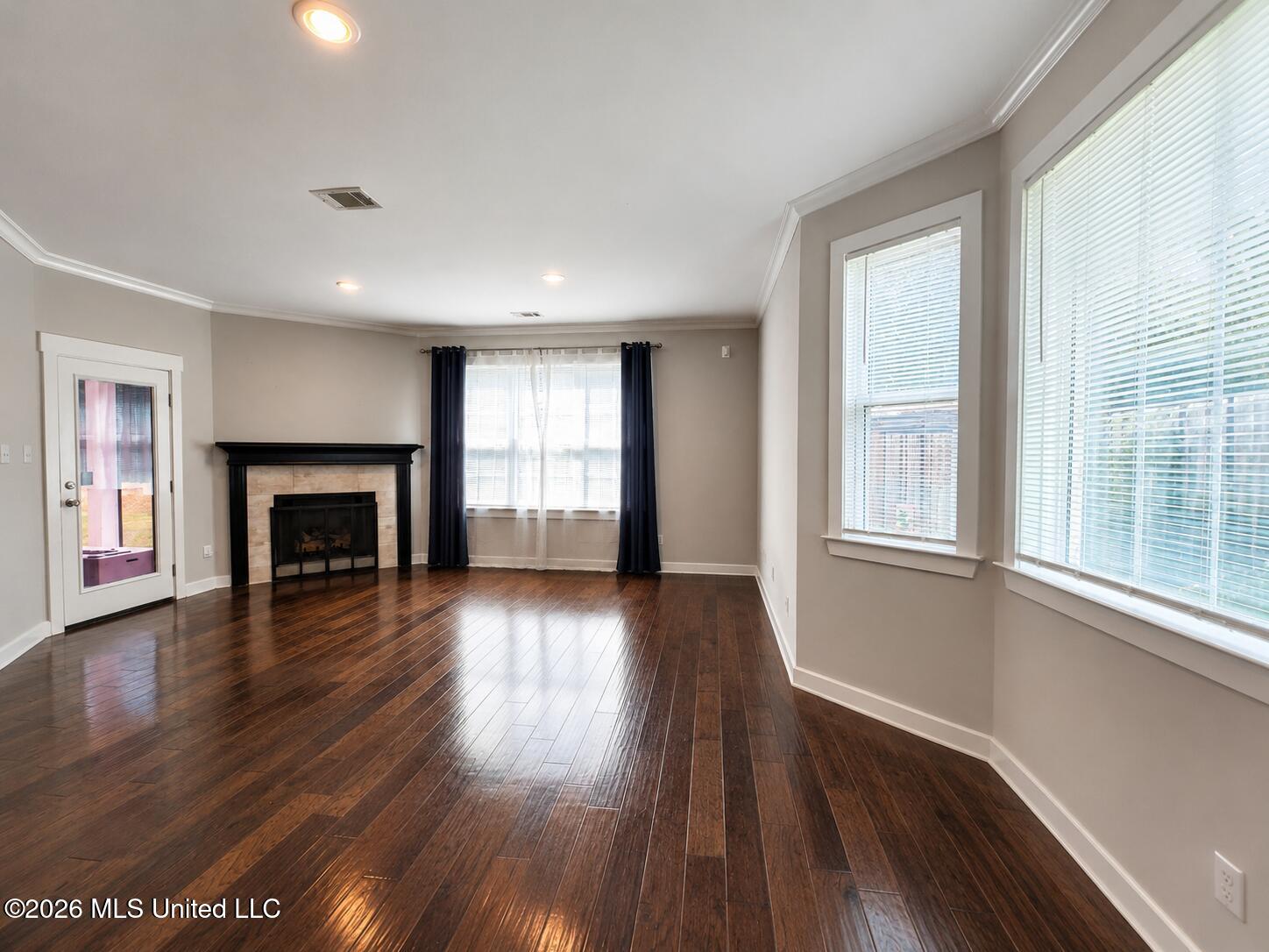 415 Vicksburg Cove Property Photo 25