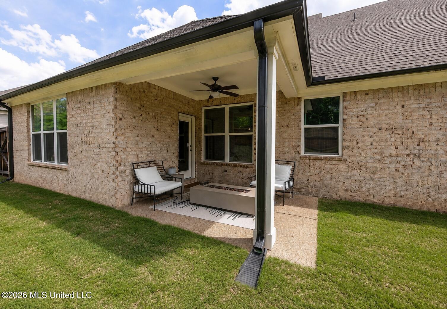 415 Vicksburg Cove Property Photo 32