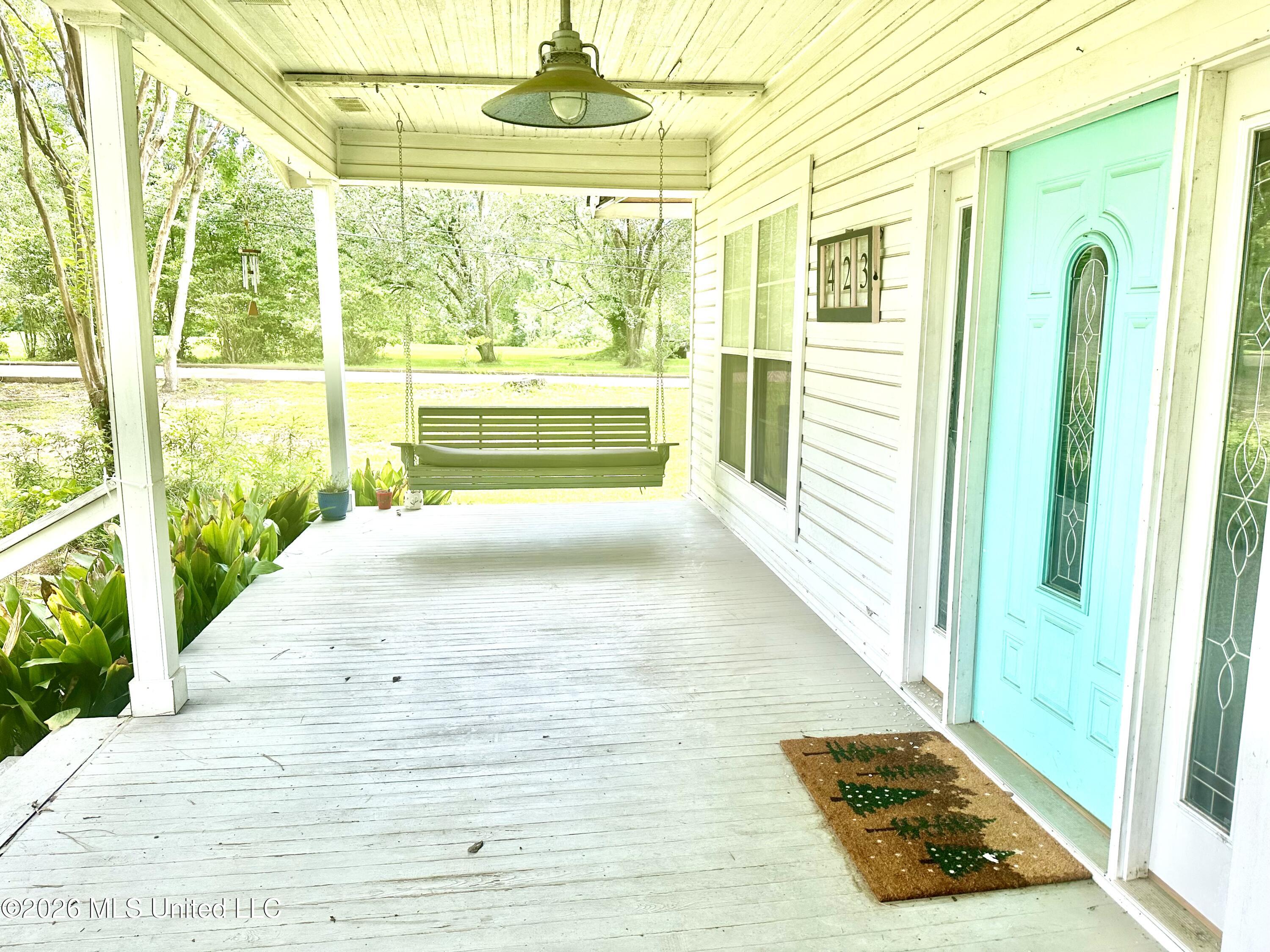 423 Natchez Avenue Property Photo 6