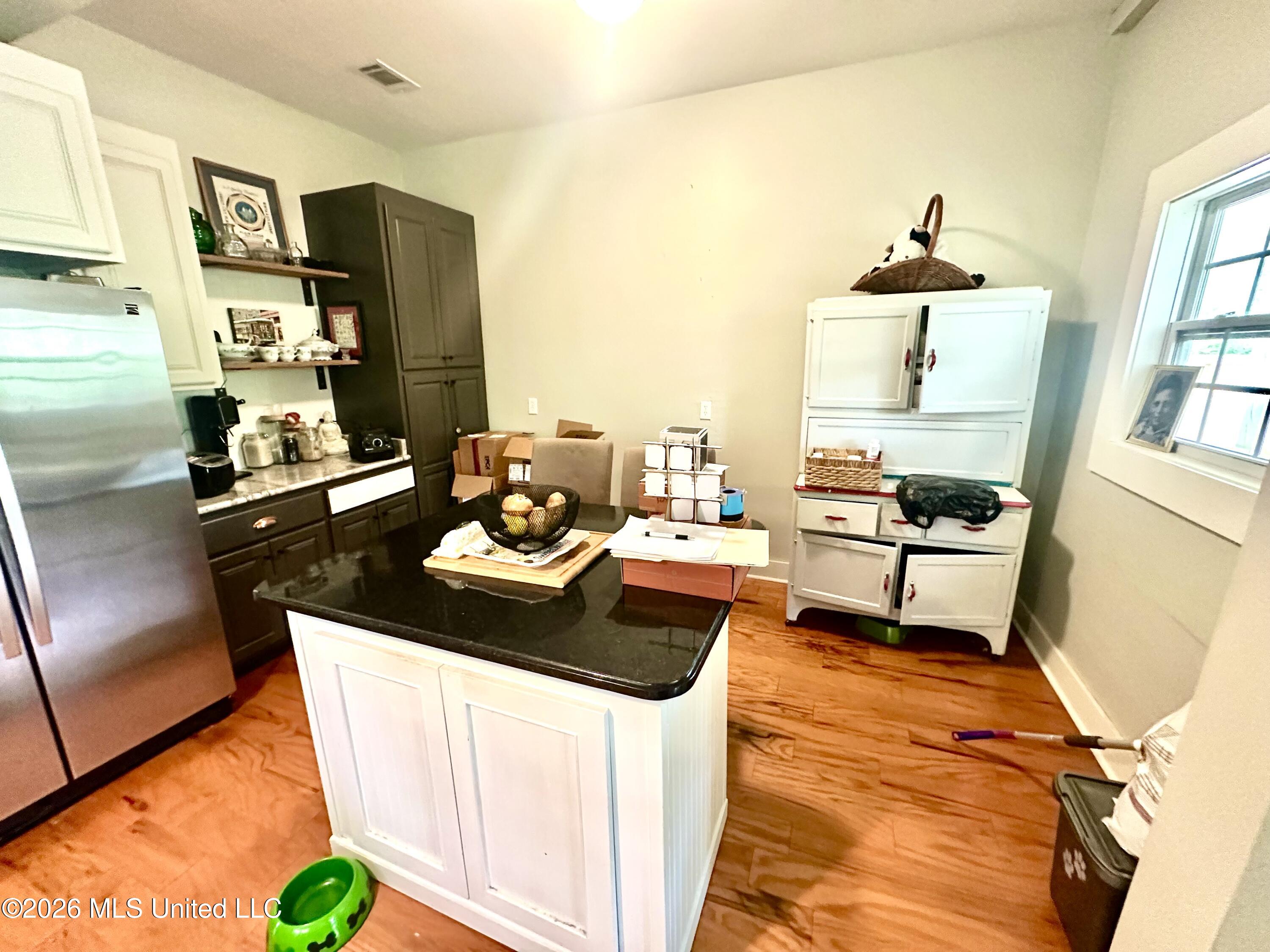 423 Natchez Avenue Property Photo 12