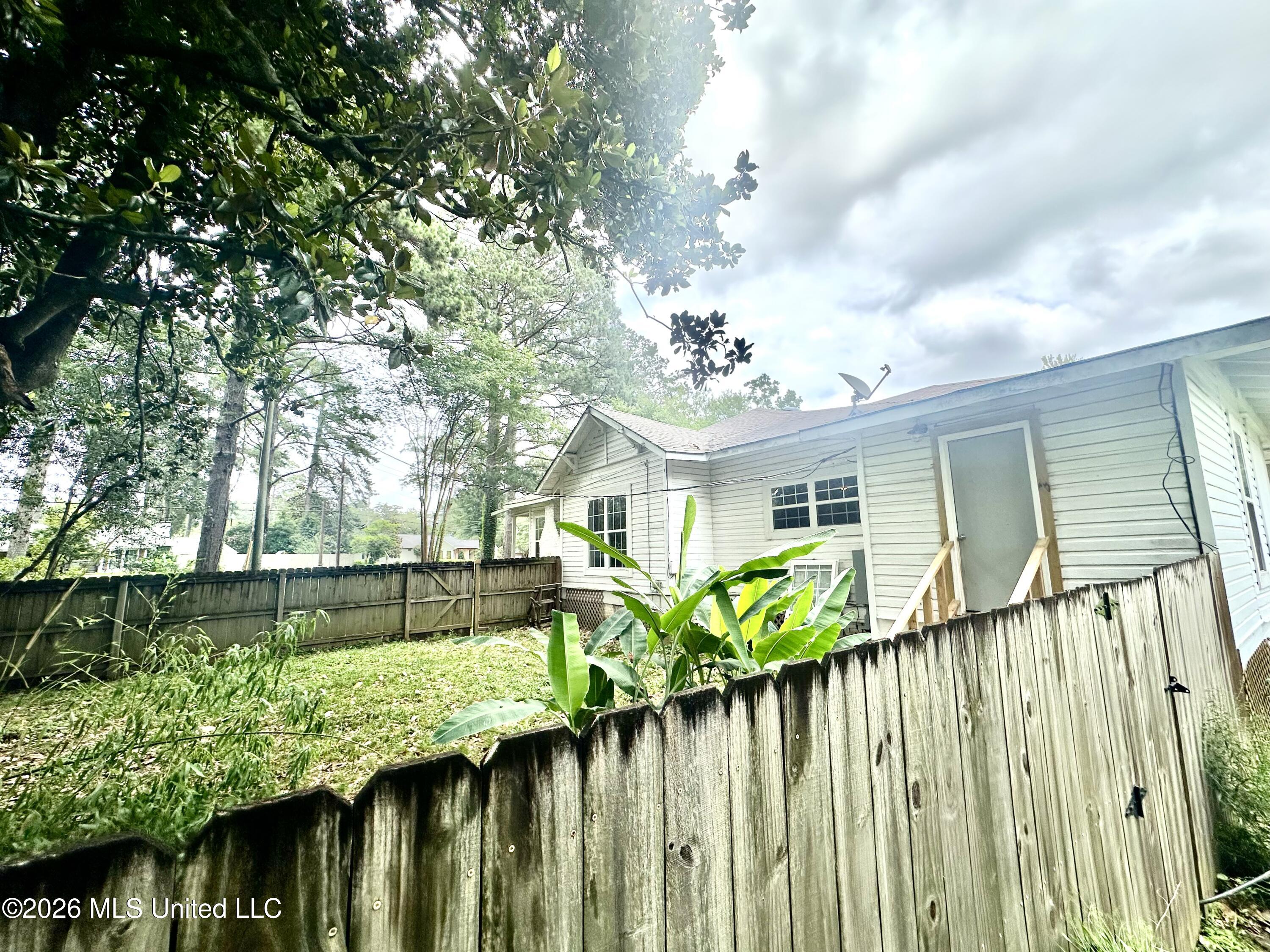 423 Natchez Avenue Property Photo 17