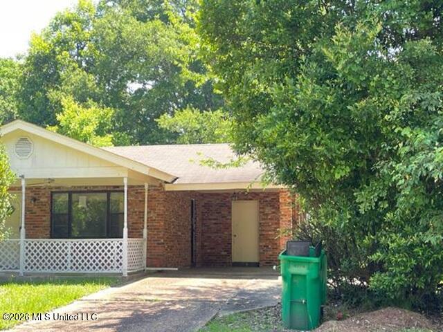 405 Springdale Drive Property Photo 2