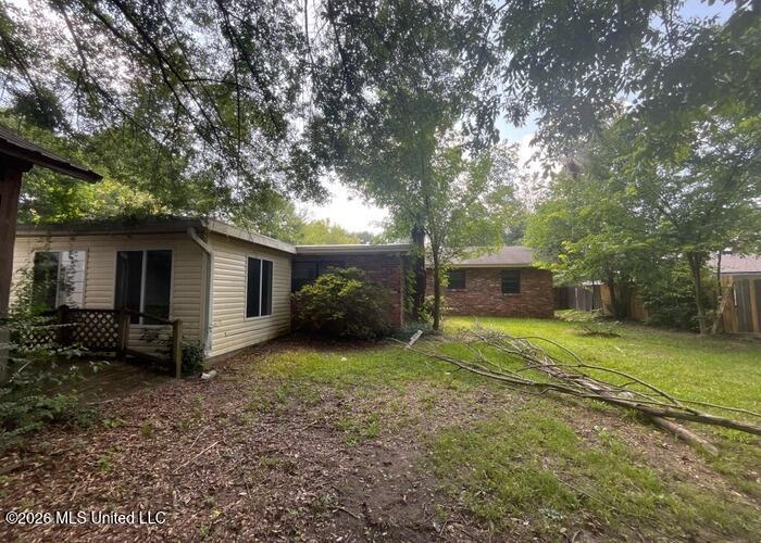 405 Springdale Drive Property Photo 3