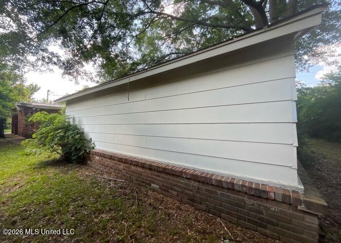 405 Springdale Drive Property Photo 4