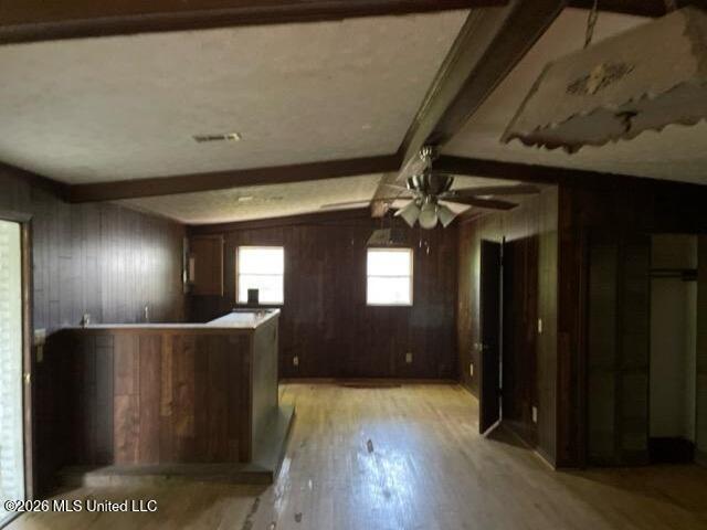 405 Springdale Drive Property Photo 6