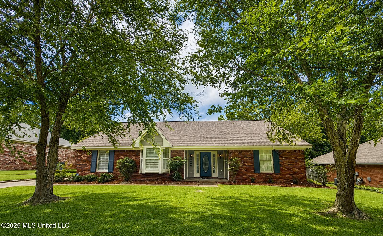 220 Cobblestone Drive Property Photo 1
