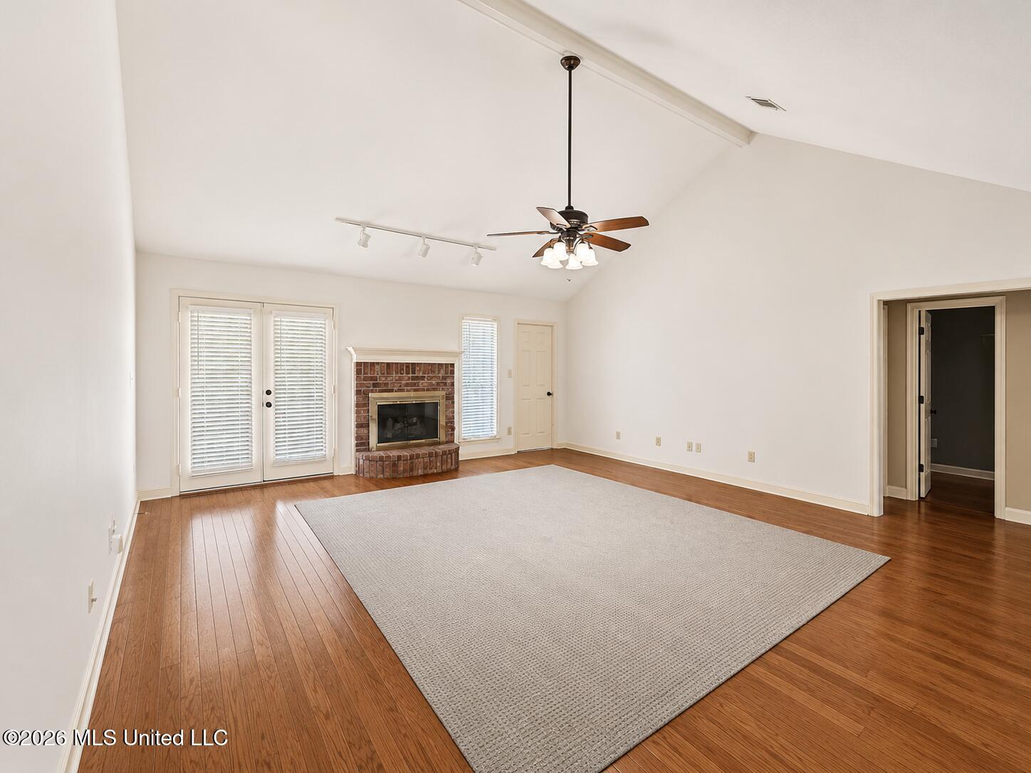 220 Cobblestone Drive Property Photo 3