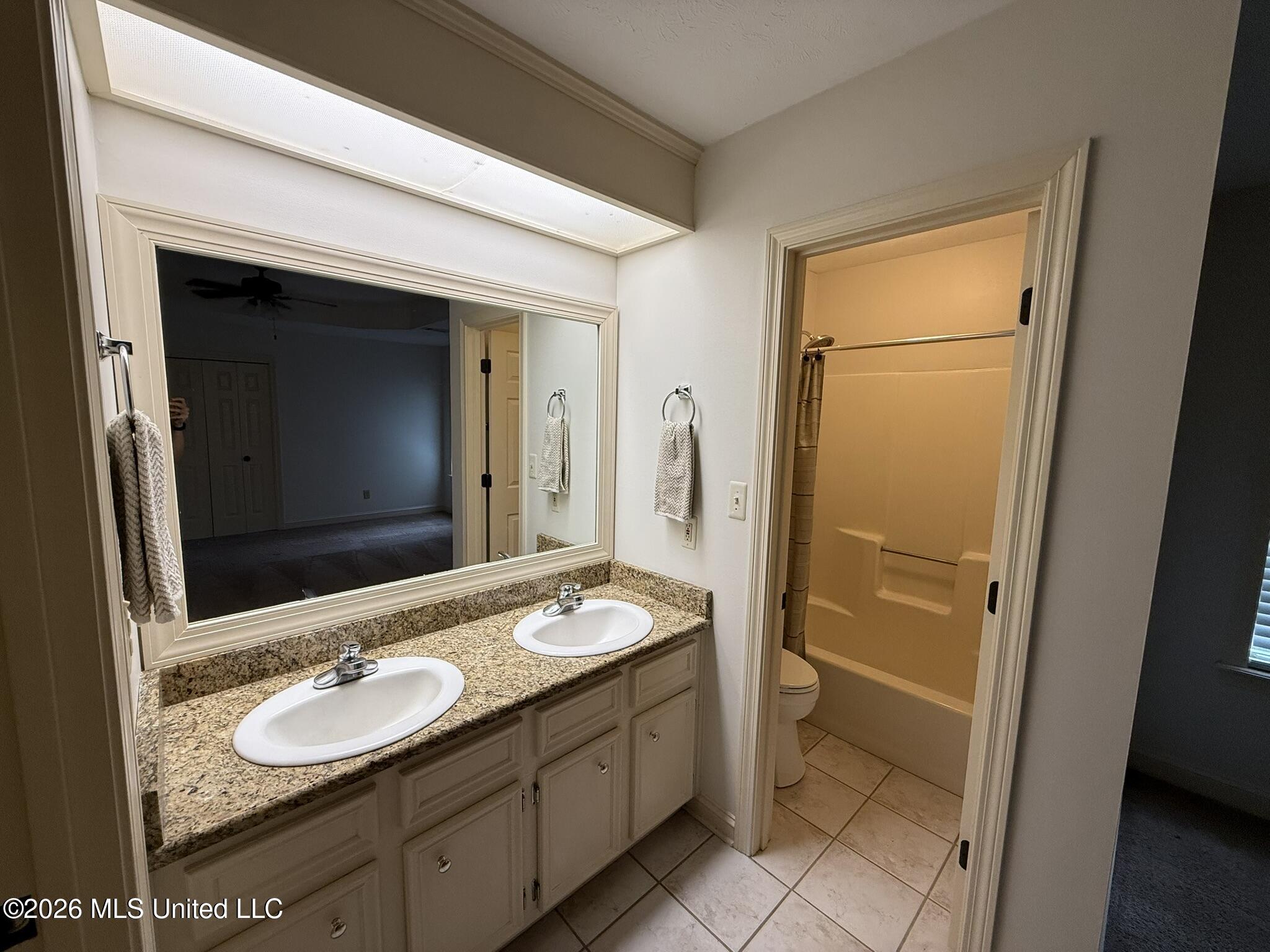 220 Cobblestone Drive Property Photo 5
