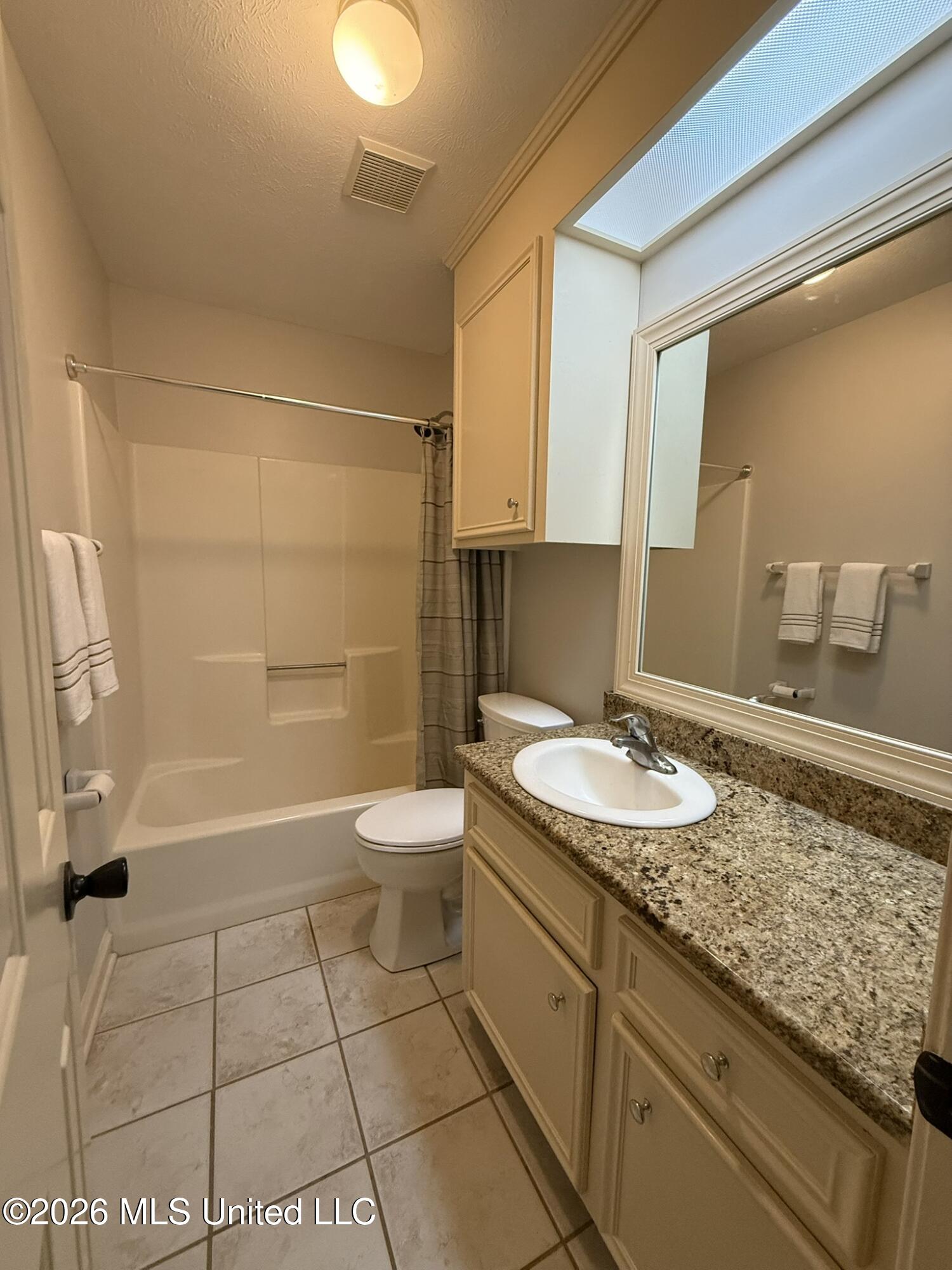 220 Cobblestone Drive Property Photo 10