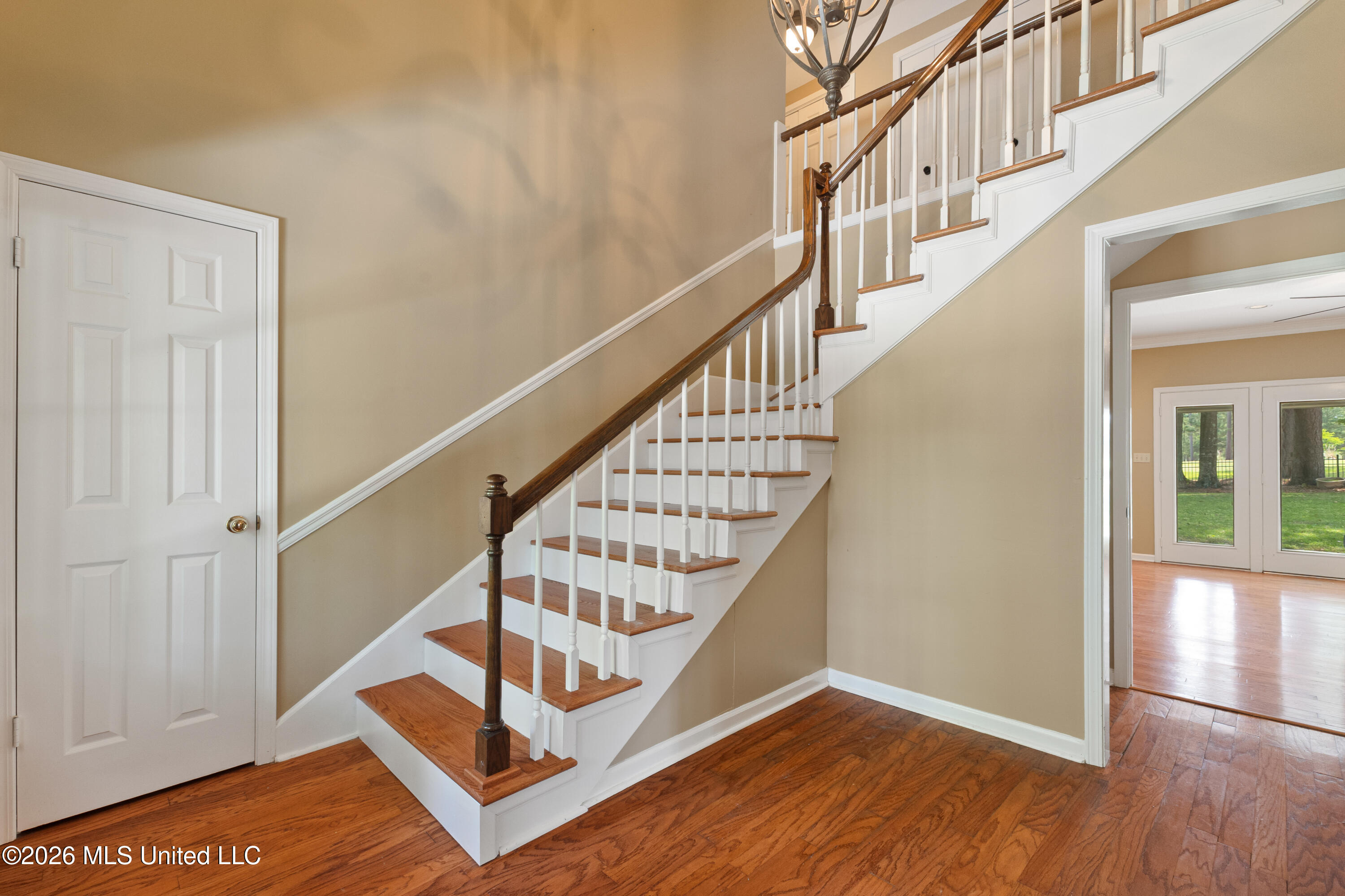 87 Fairlake Drive Property Photo 11