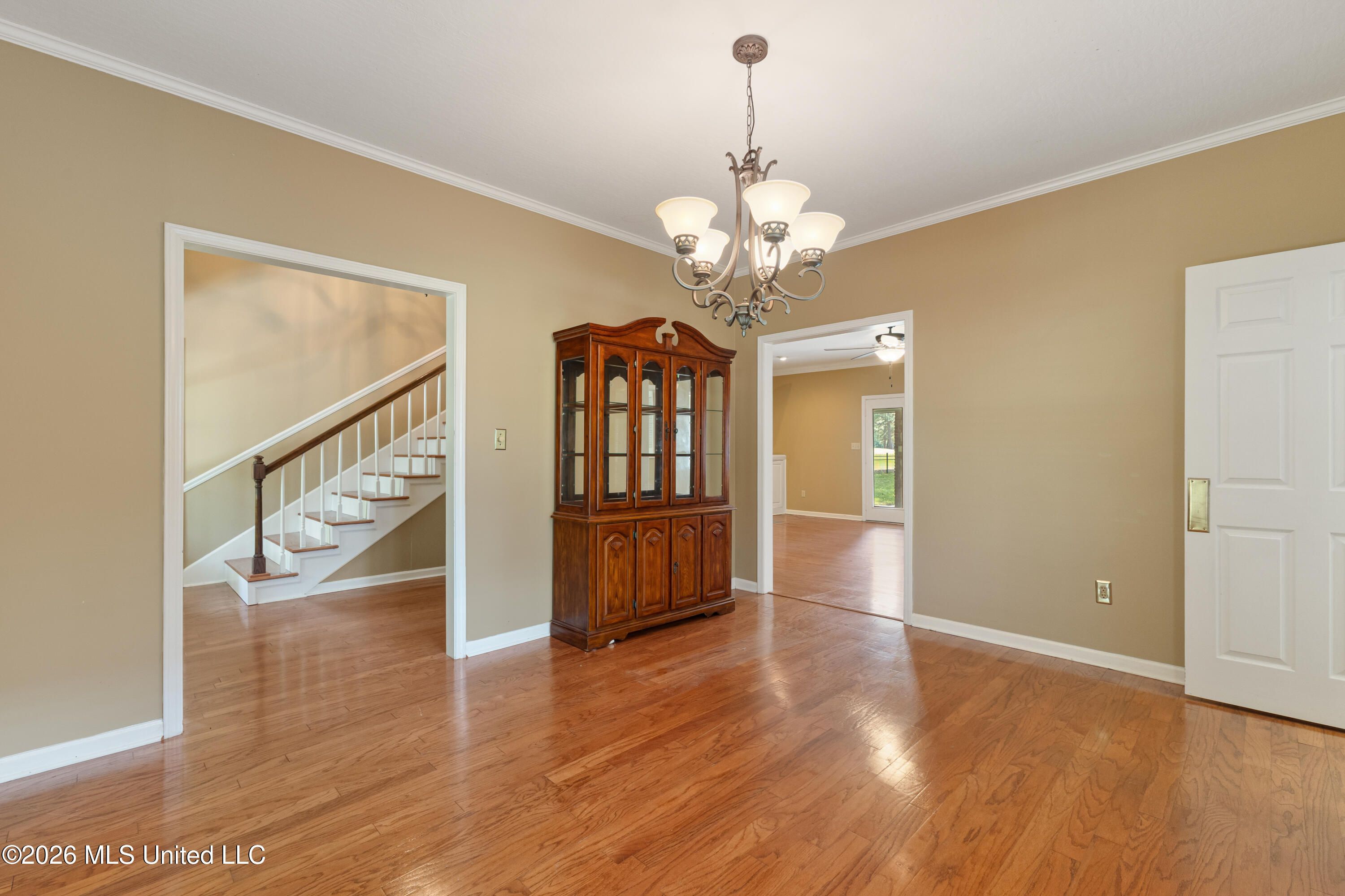 87 Fairlake Drive Property Photo 12