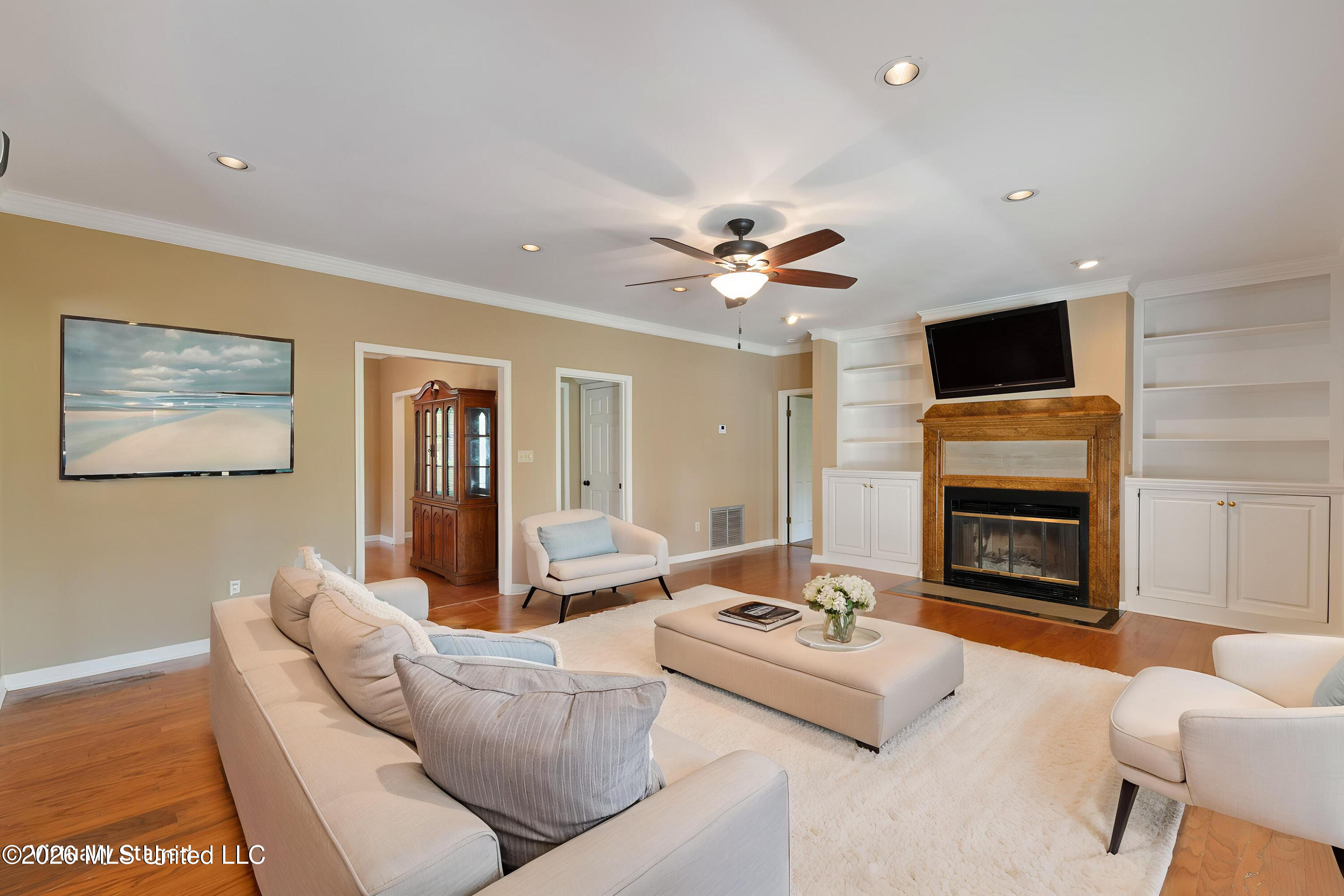 87 Fairlake Drive Property Photo 14