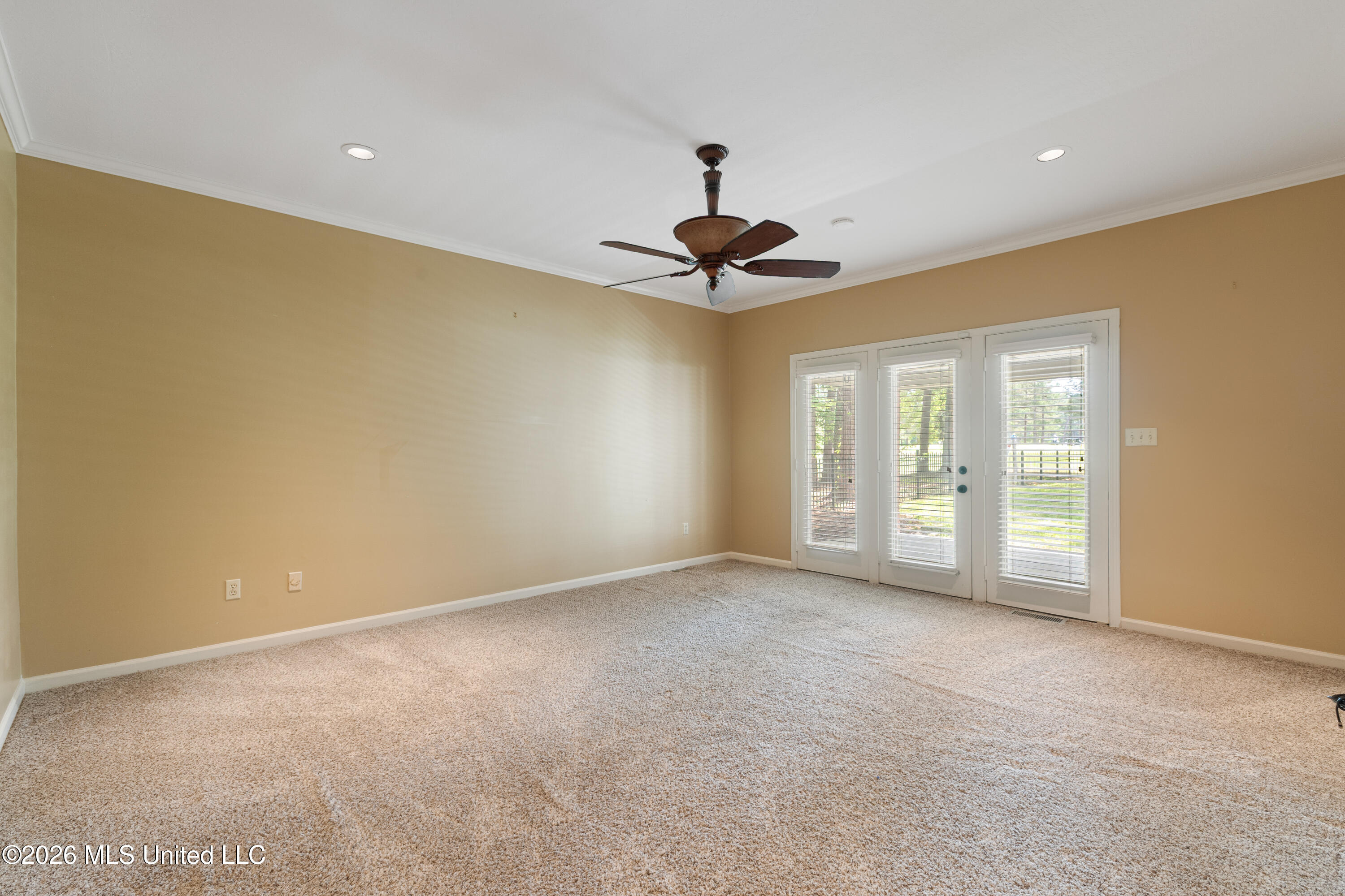 87 Fairlake Drive Property Photo 21