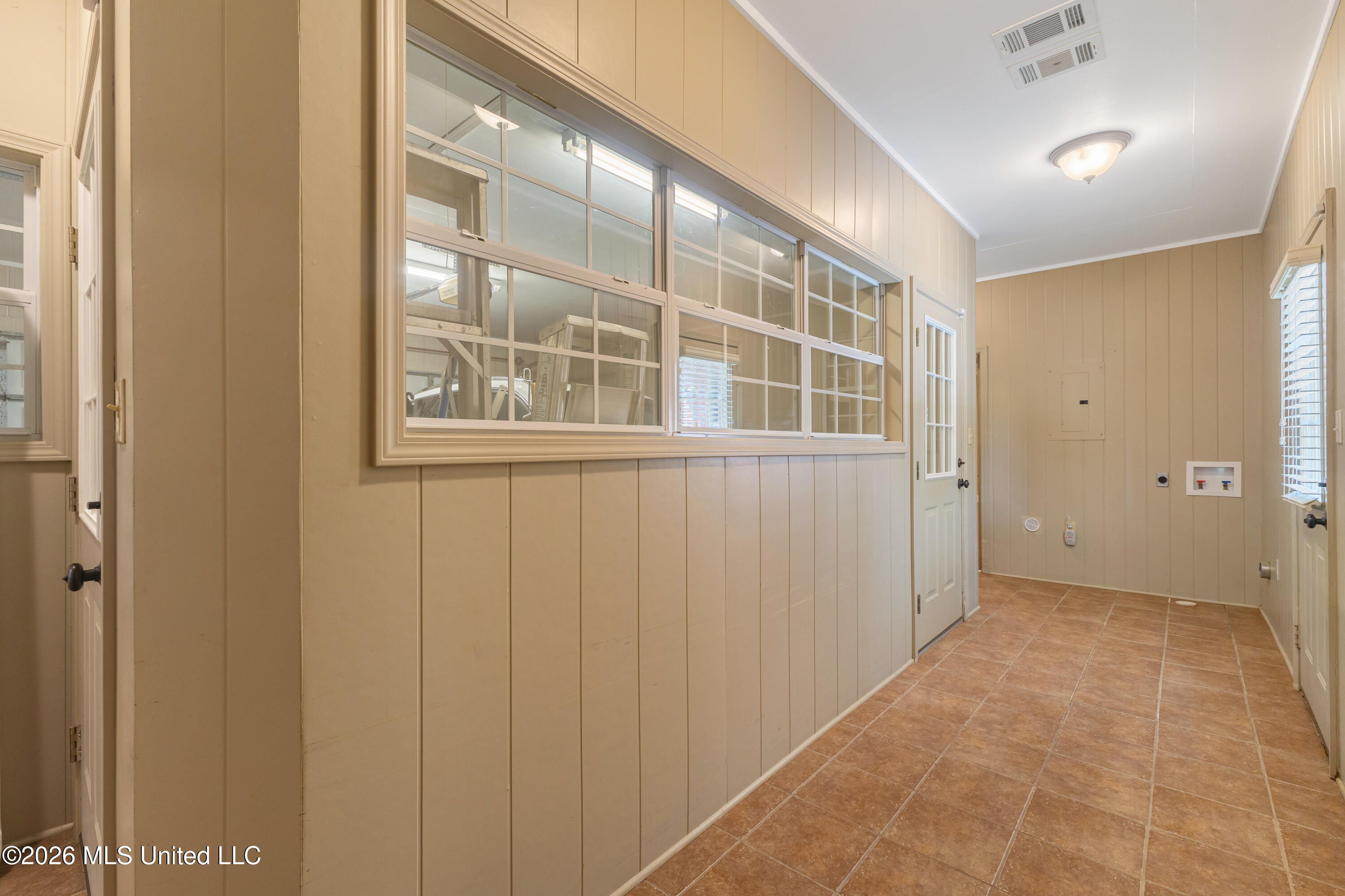 87 Fairlake Drive Property Photo 39
