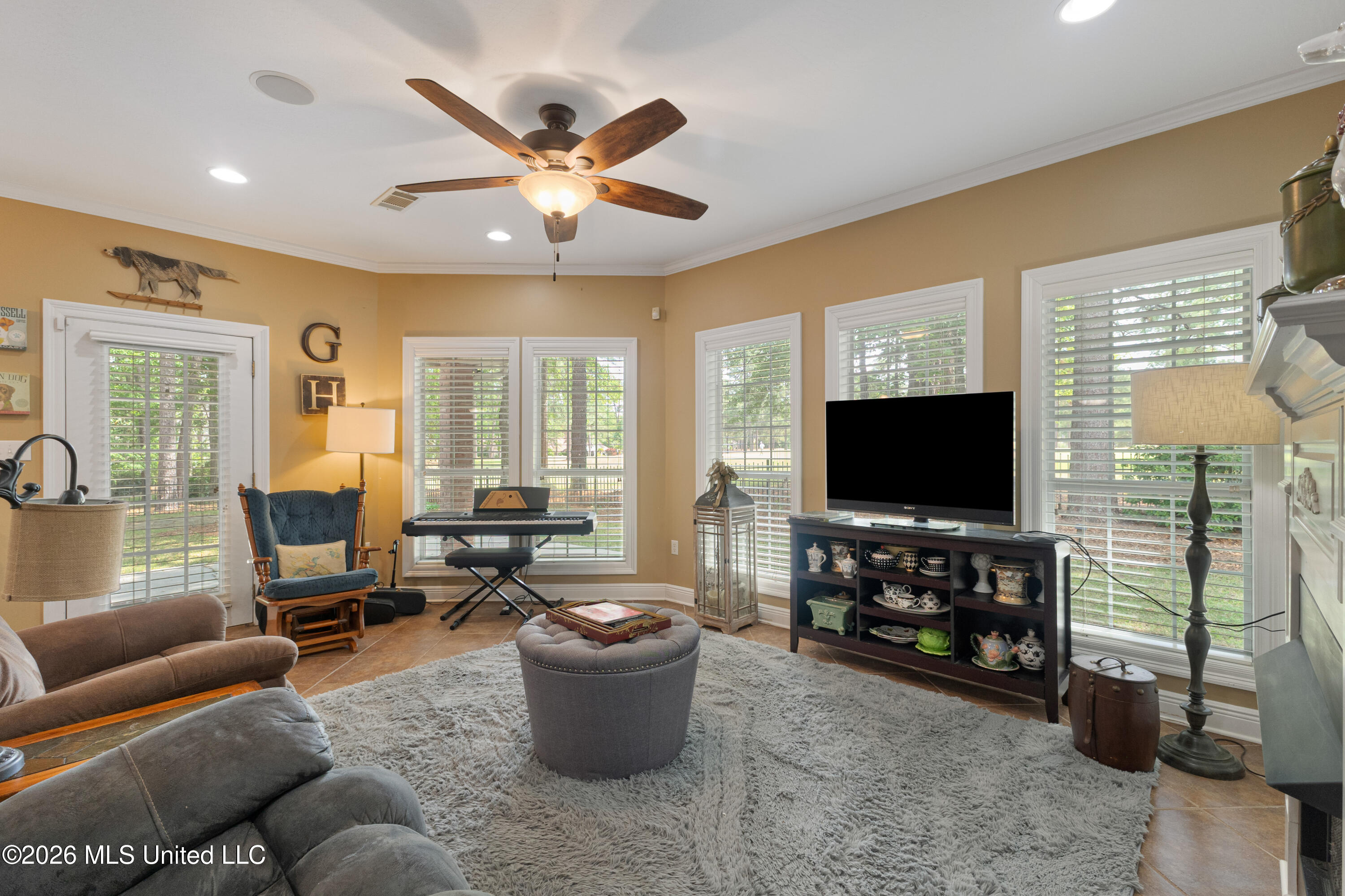 87 Fairlake Drive Property Photo 46