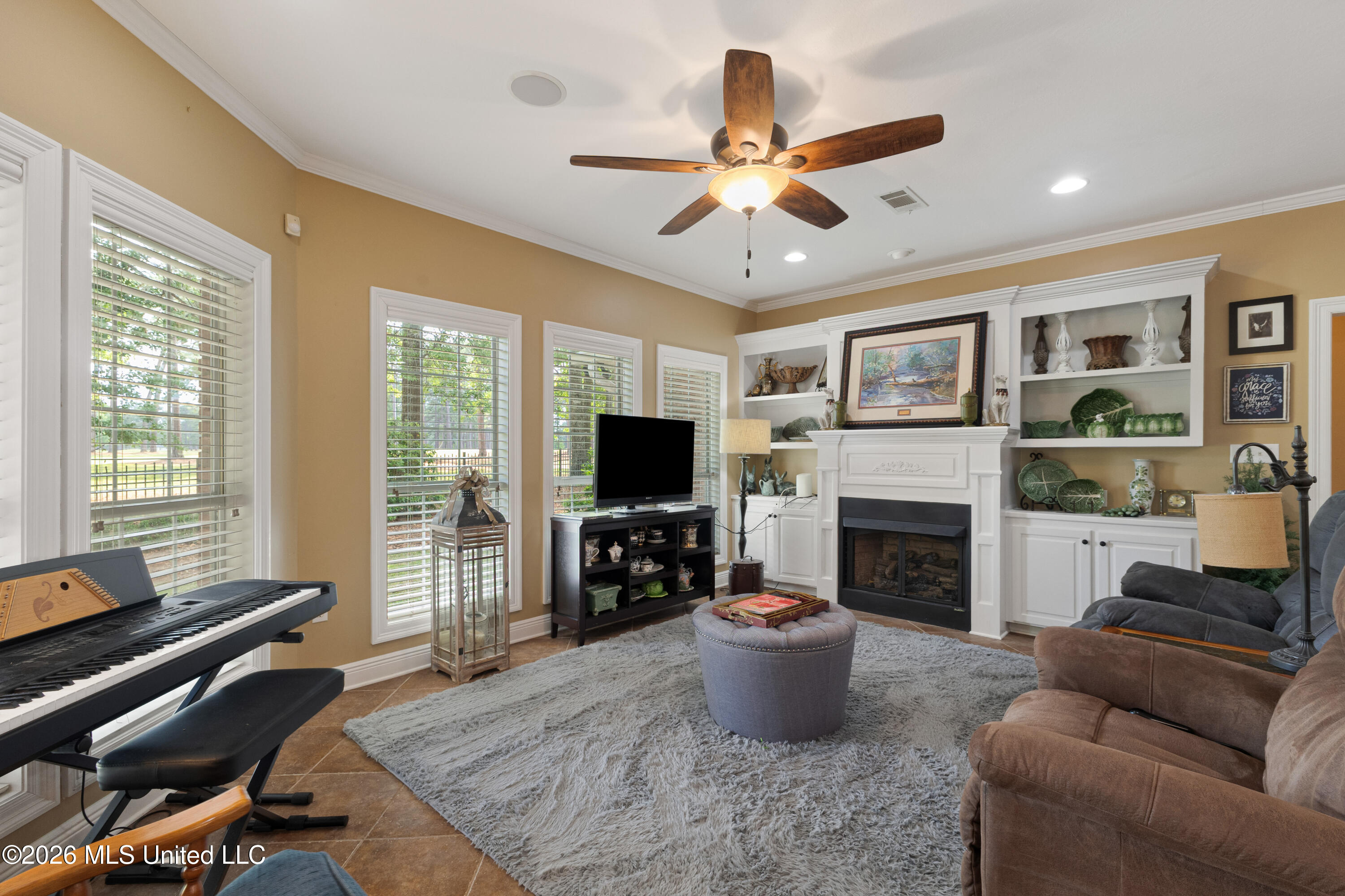 87 Fairlake Drive Property Photo 48
