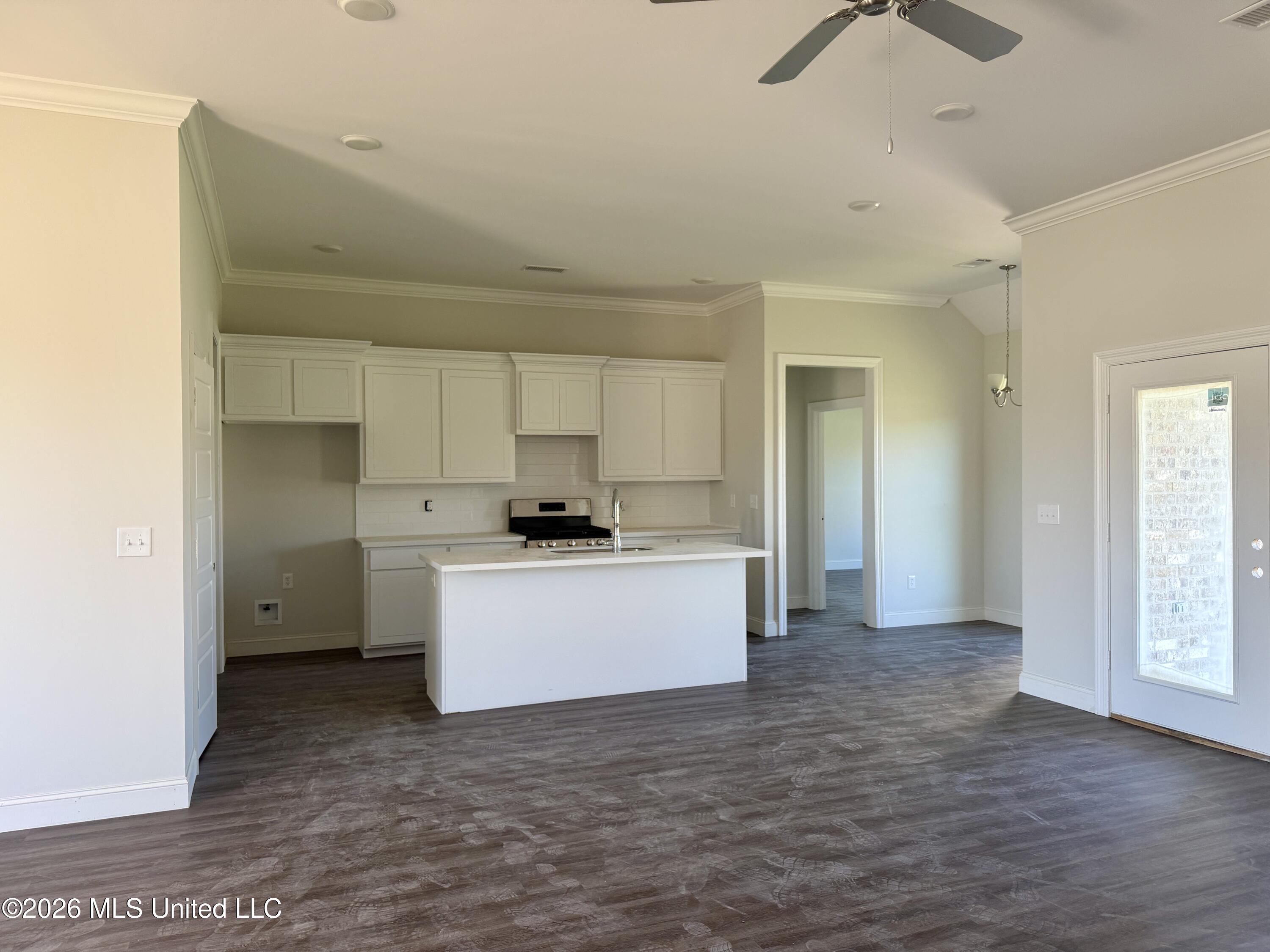 516 Portner Way Property Photo 2