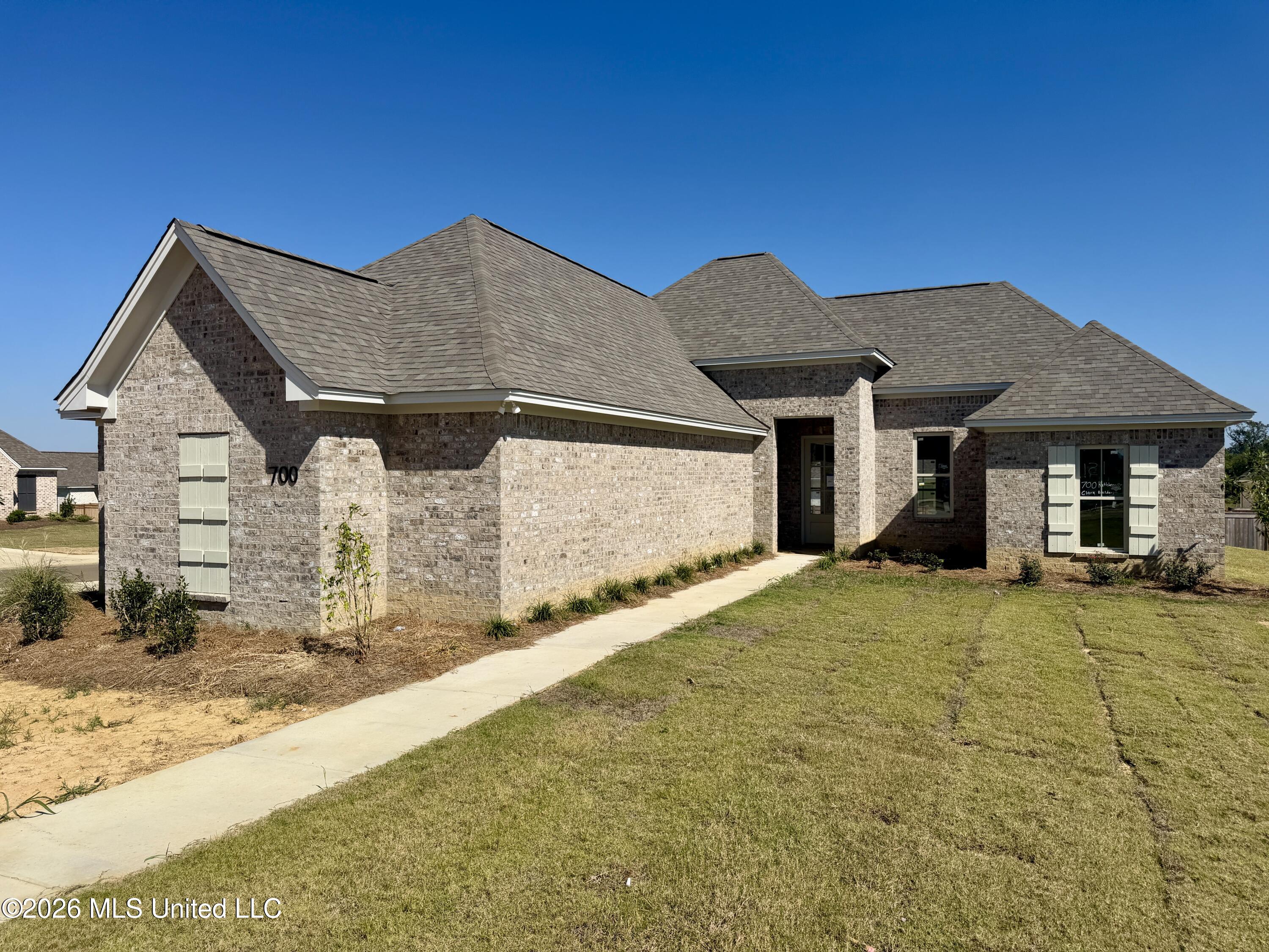 700 Kathleen Drive Property Photo 1