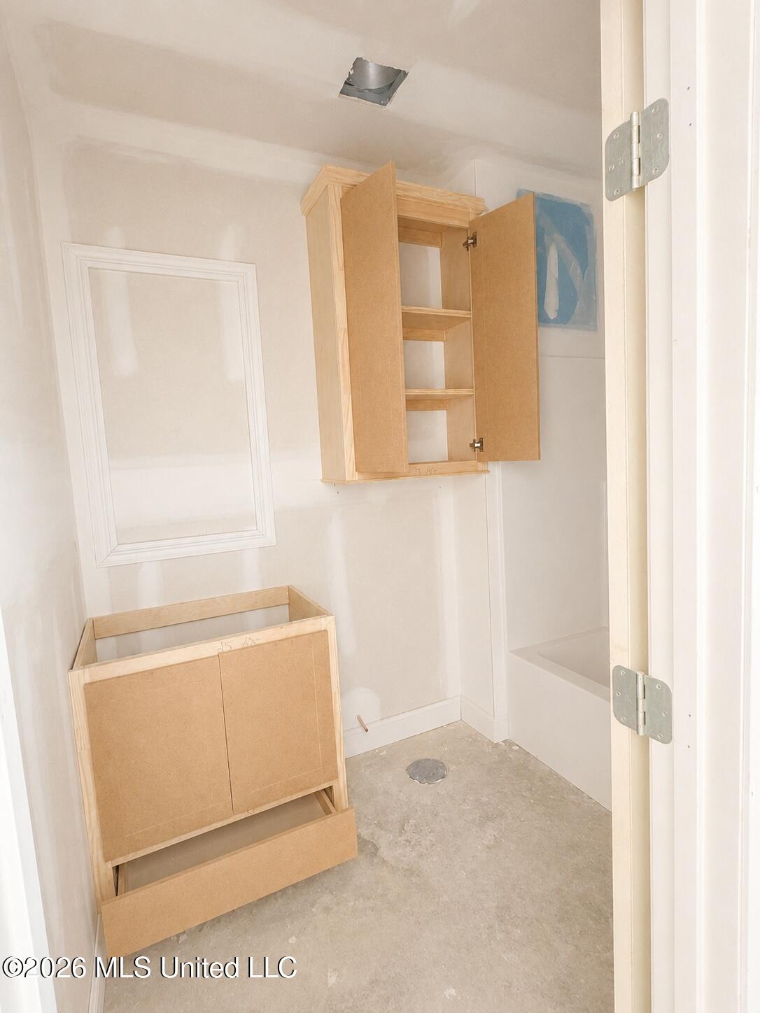 700 Kathleen Drive Property Photo 4