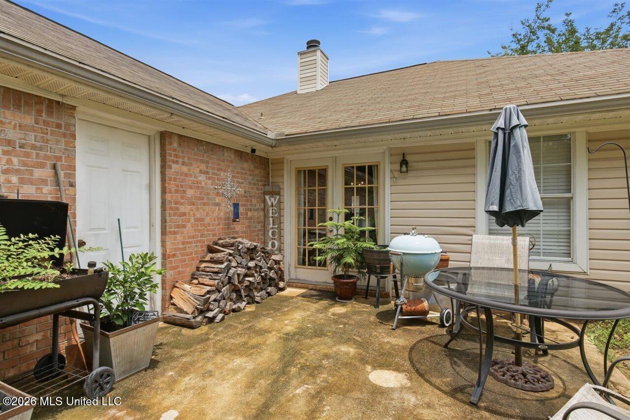 1930 Twin Pine Drive Property Photo 22