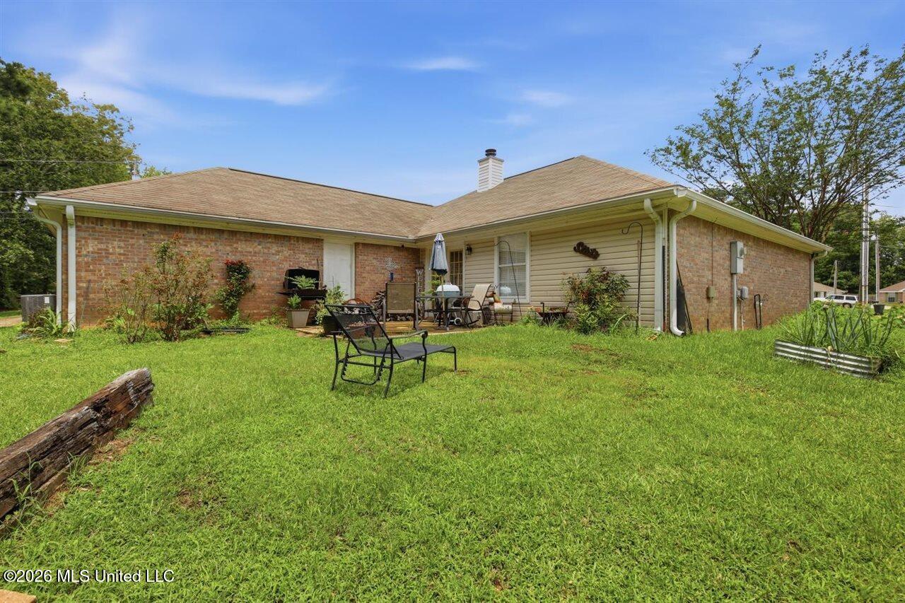 1930 Twin Pine Drive Property Photo 24