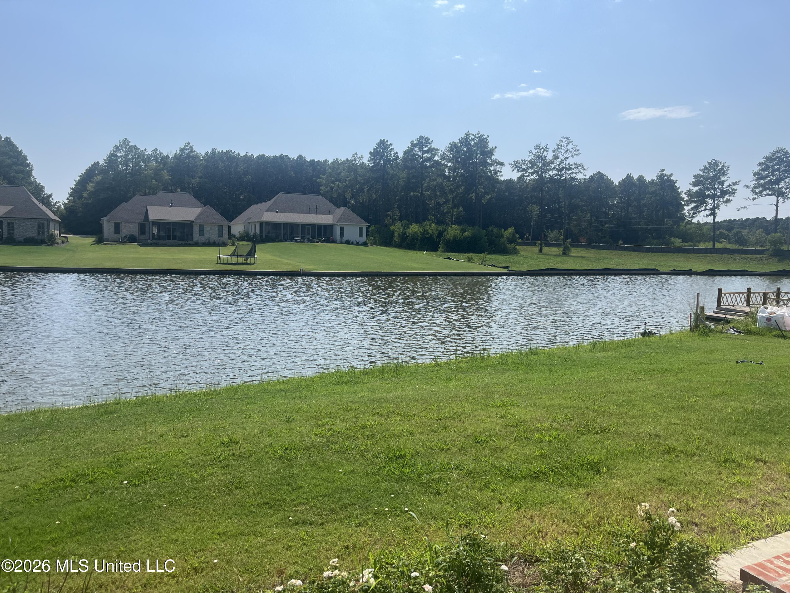 107 Katherine Lane Property Photo 4