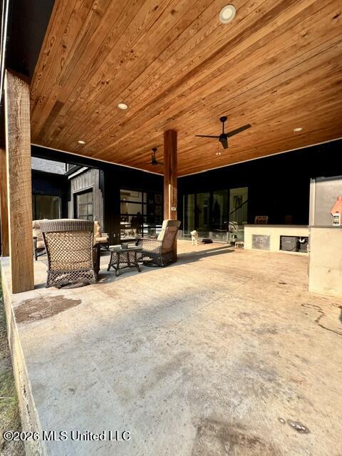 118 Christmas Lane Property Photo 45