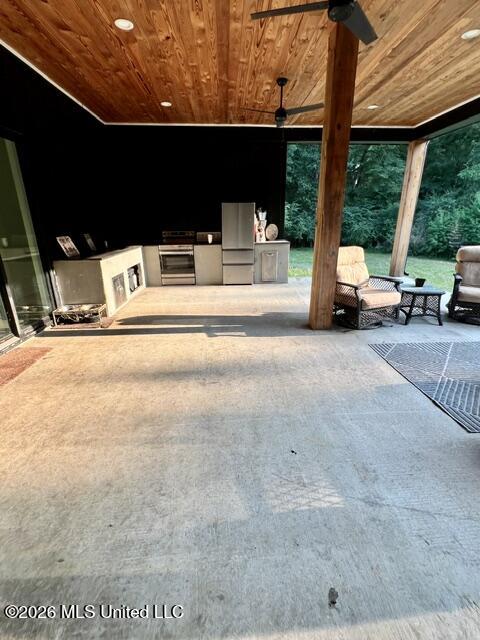 118 Christmas Lane Property Photo 46