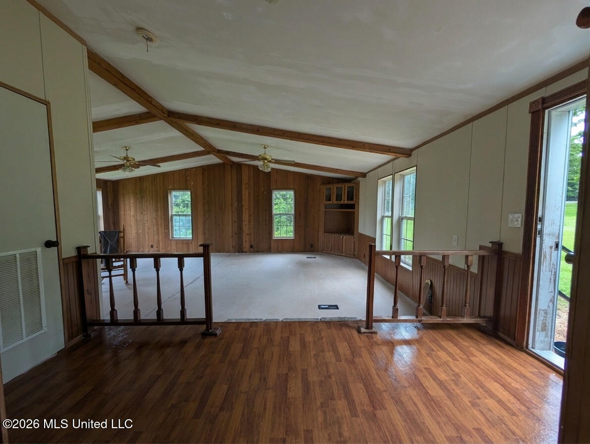 1010 Barr Road Property Photo 2