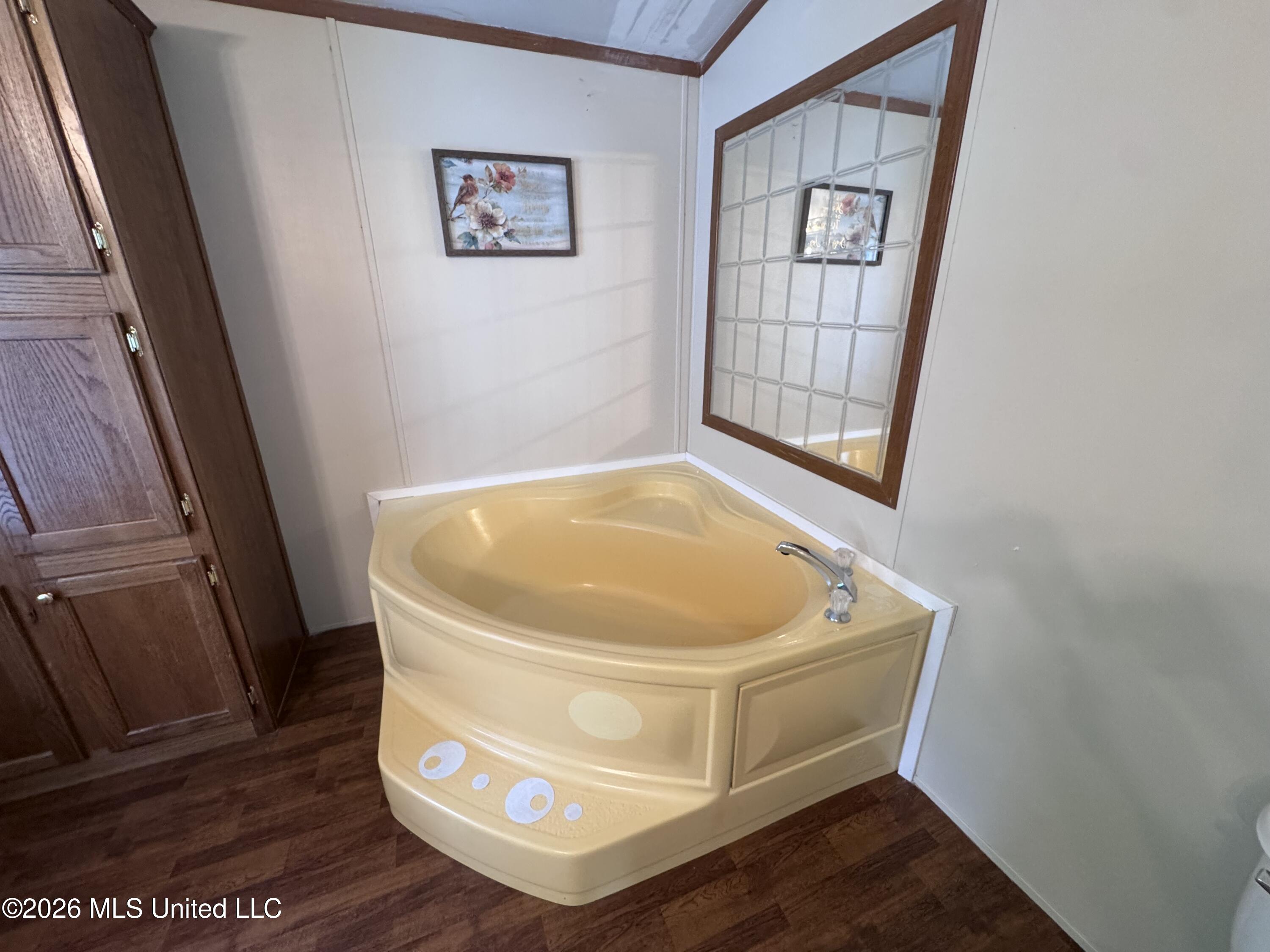 1010 Barr Road Property Photo 11