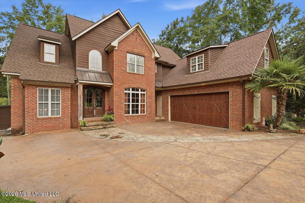 1109 Foxpoint Property Photo 3