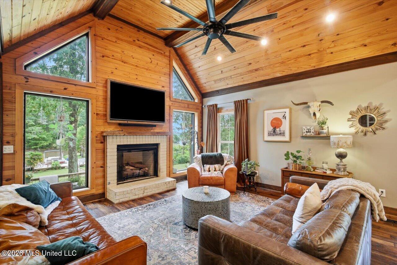 1109 Foxpoint Property Photo 9