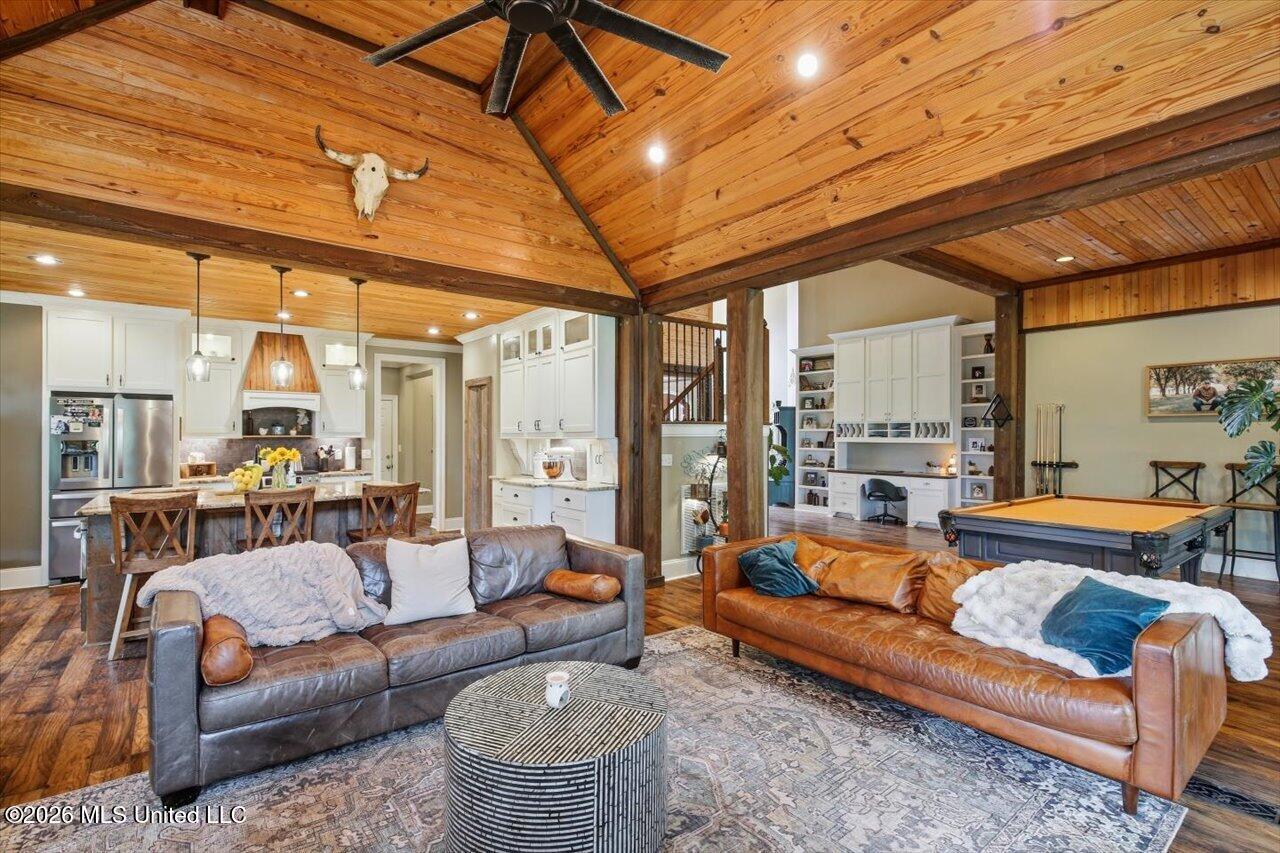 1109 Foxpoint Property Photo 11
