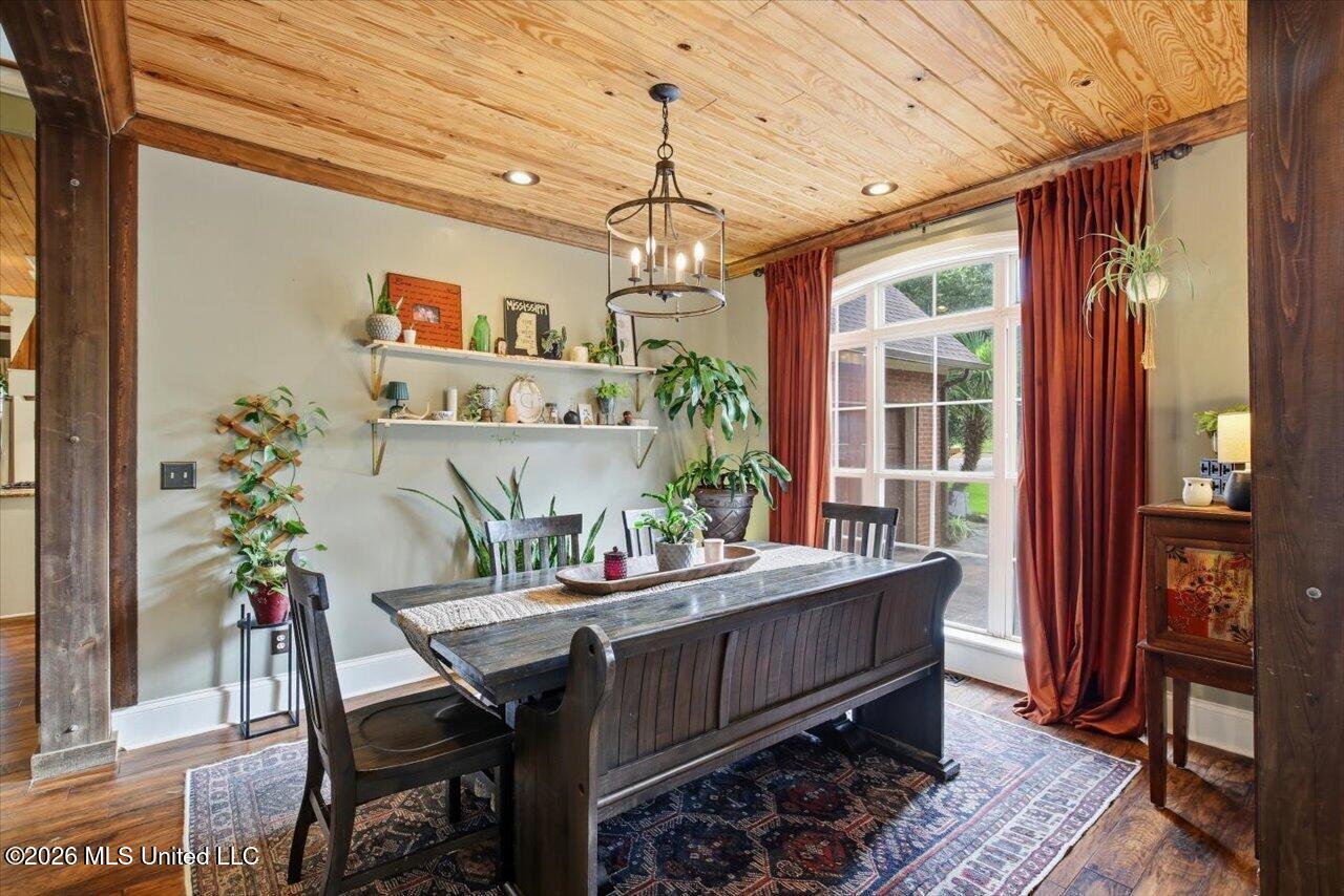 1109 Foxpoint Property Photo 17