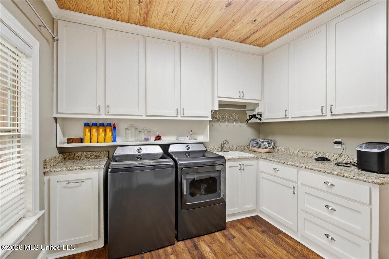 1109 Foxpoint Property Photo 26