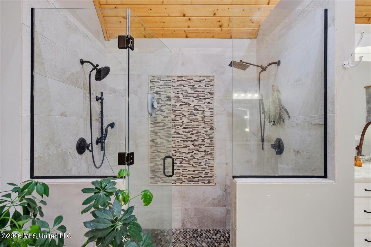 1109 Foxpoint Property Photo 40