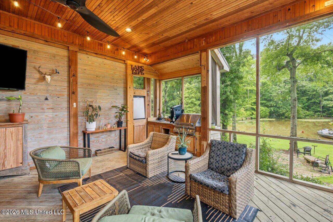 1109 Foxpoint Property Photo 55