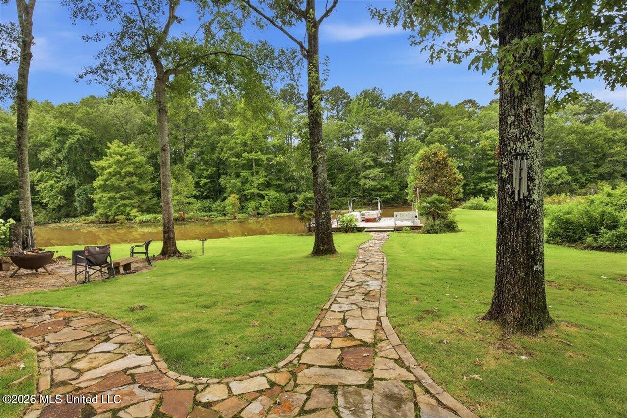 1109 Foxpoint Property Photo 64