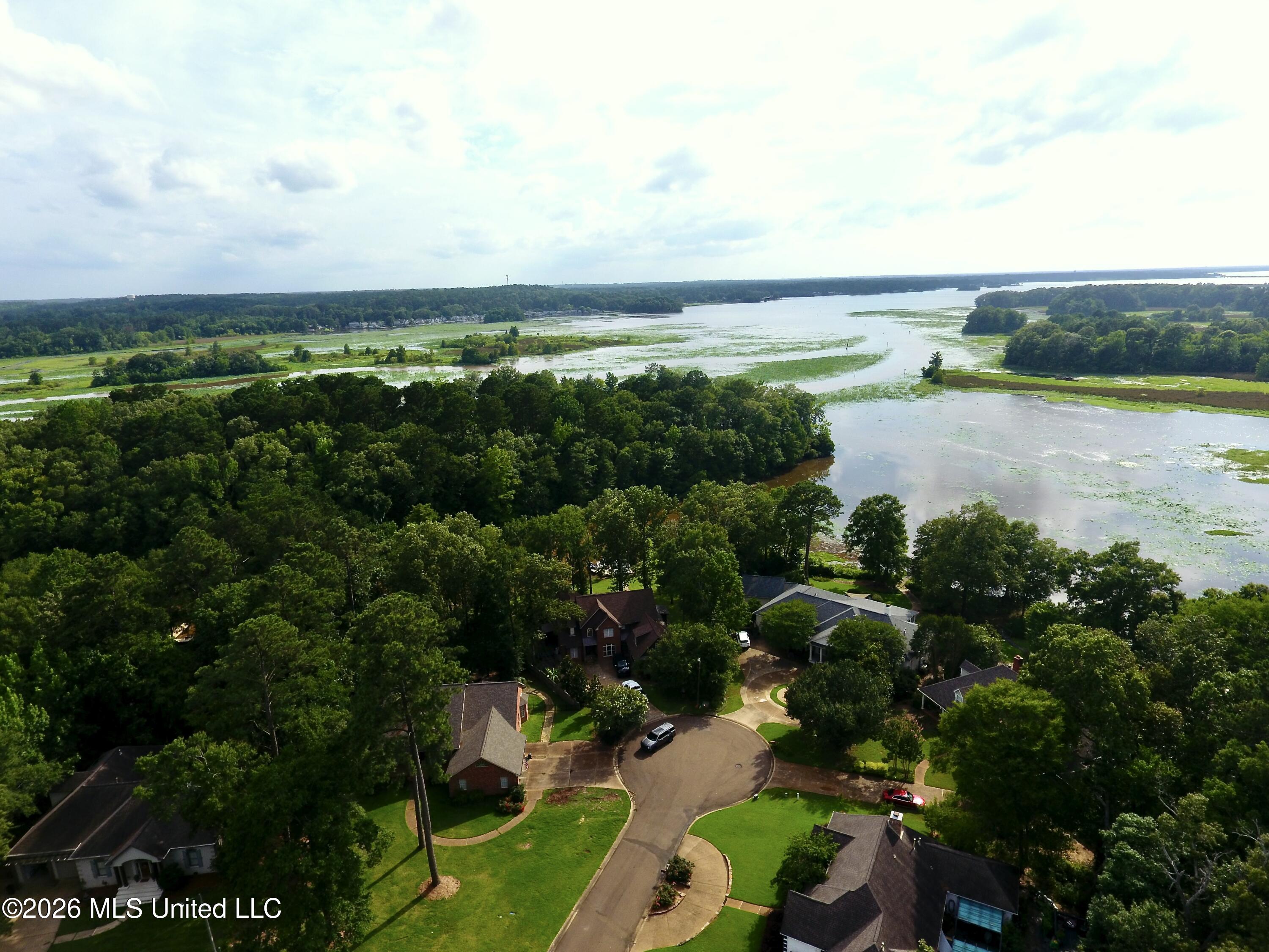 1109 Foxpoint Property Photo 75