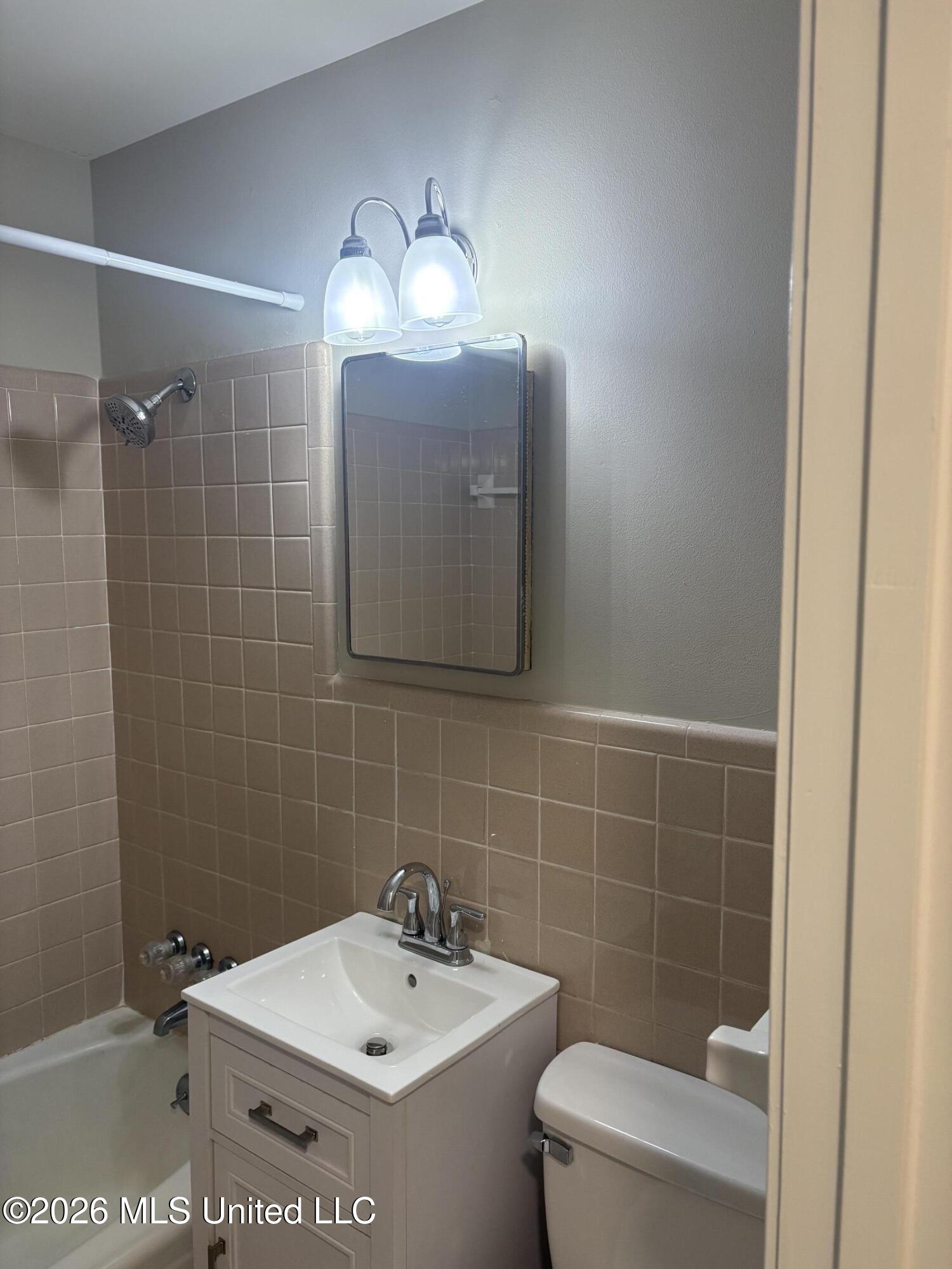 208 Camille Street Property Photo 13