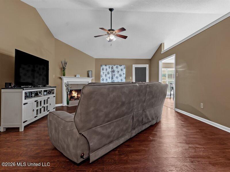 4103 Meadow Creek Drive Property Photo 4