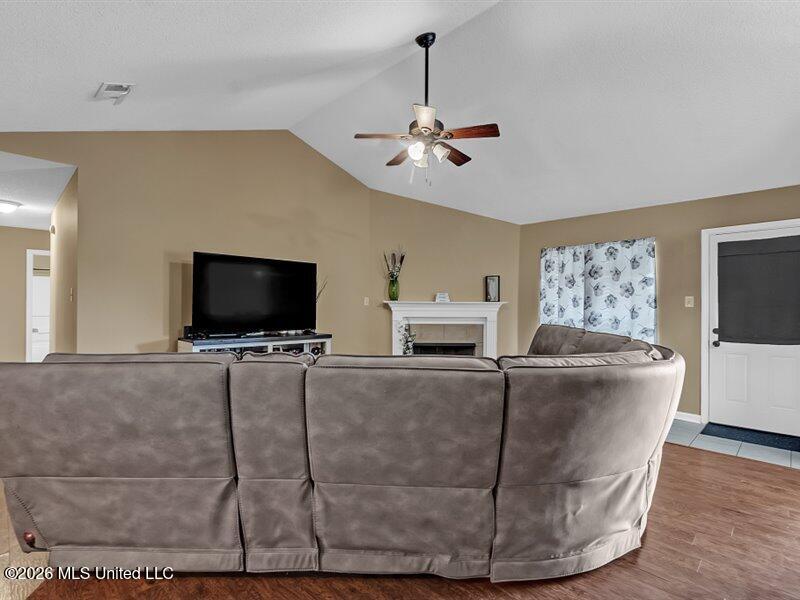 4103 Meadow Creek Drive Property Photo 5