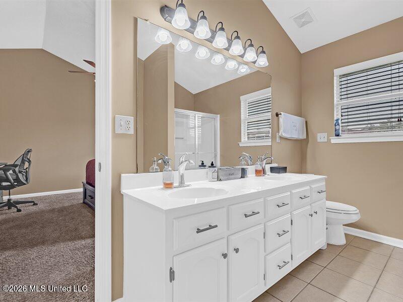 4103 Meadow Creek Drive Property Photo 12