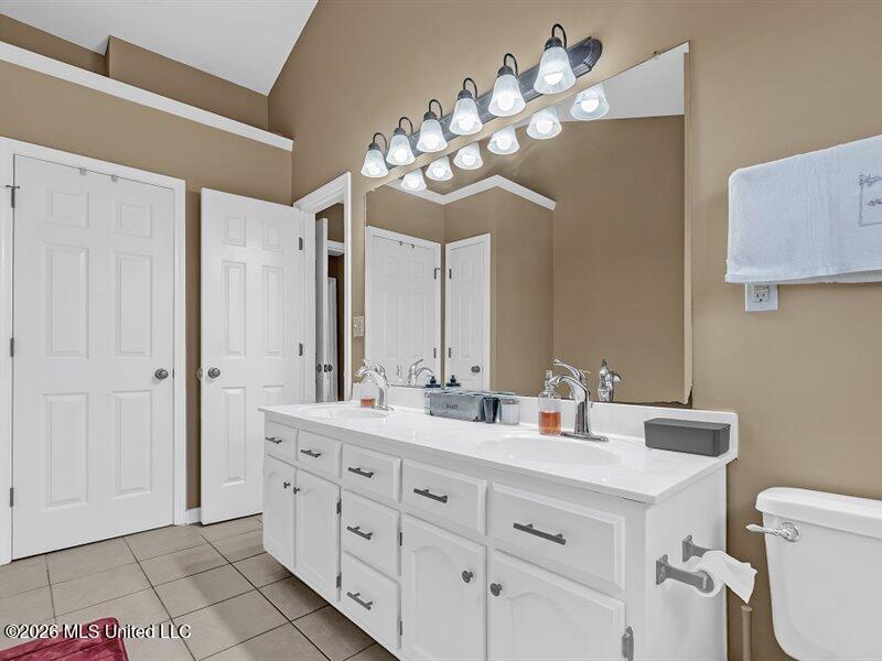 4103 Meadow Creek Drive Property Photo 13