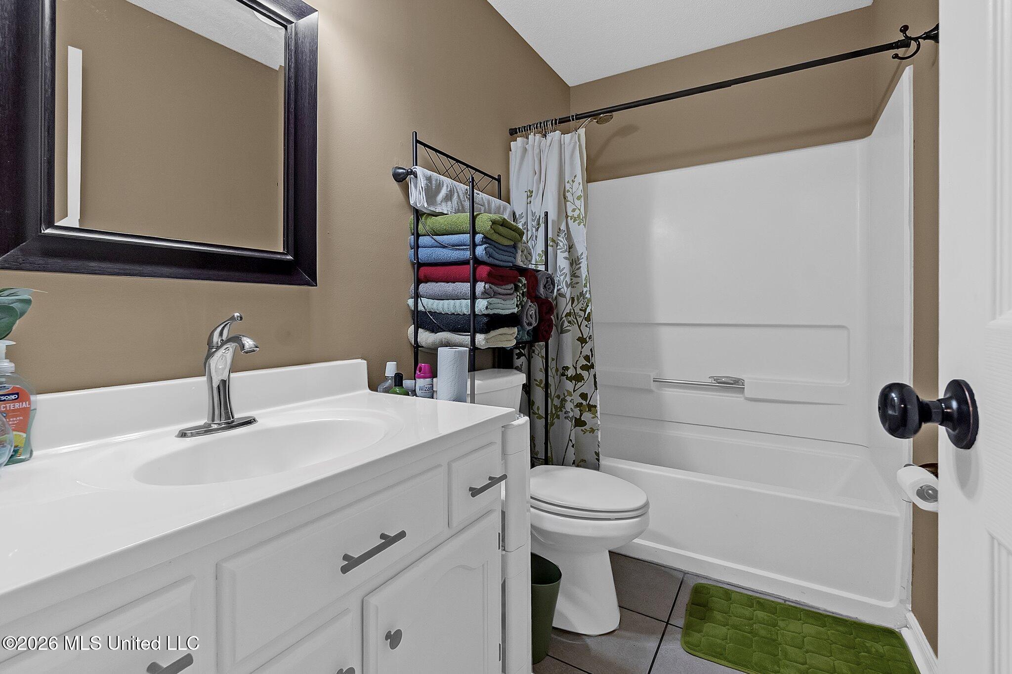4103 Meadow Creek Drive Property Photo 16