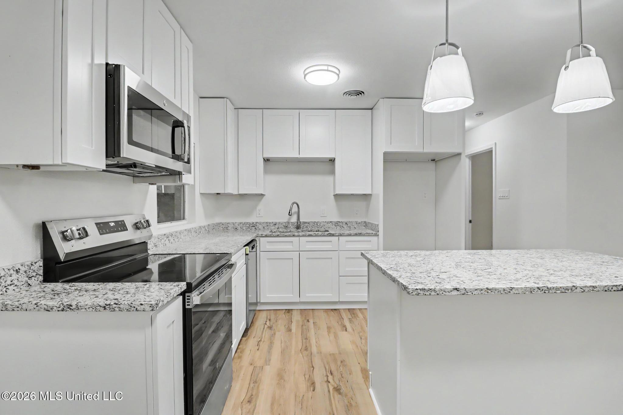 11433 Klein Road Property Photo 3