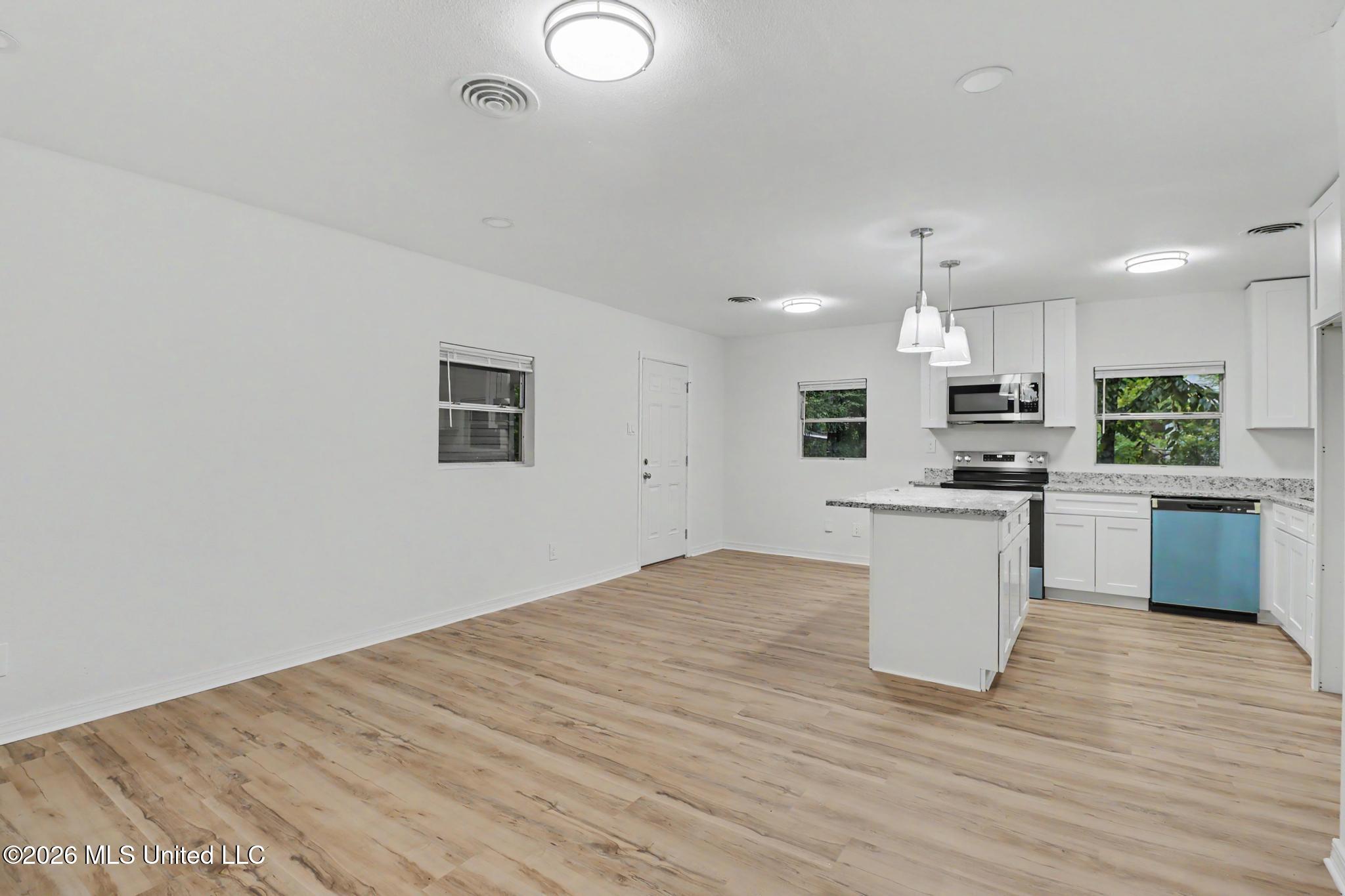 11433 Klein Road Property Photo 5
