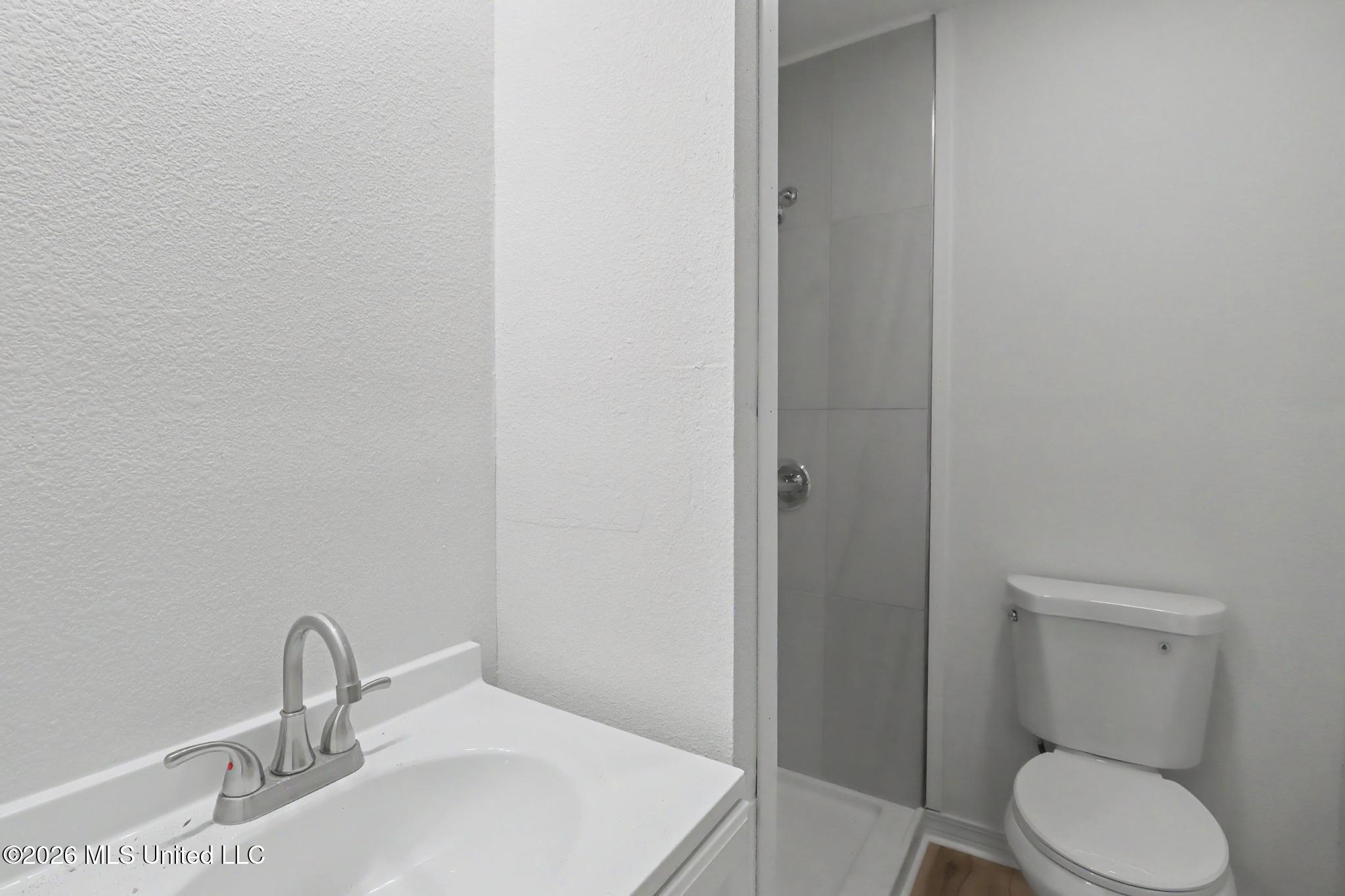 11433 Klein Road Property Photo 8