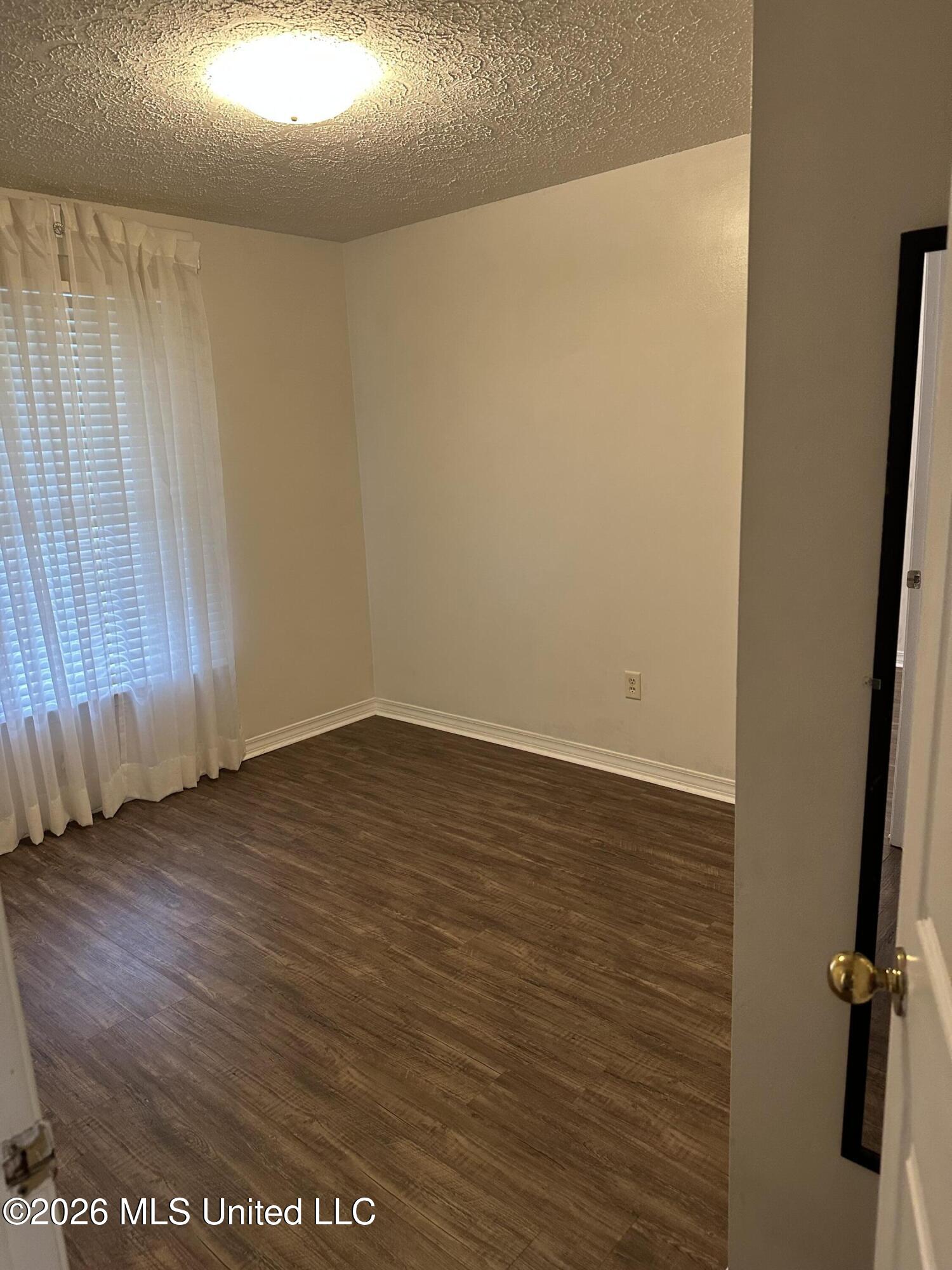 517 E Olympic Drive Property Photo 16