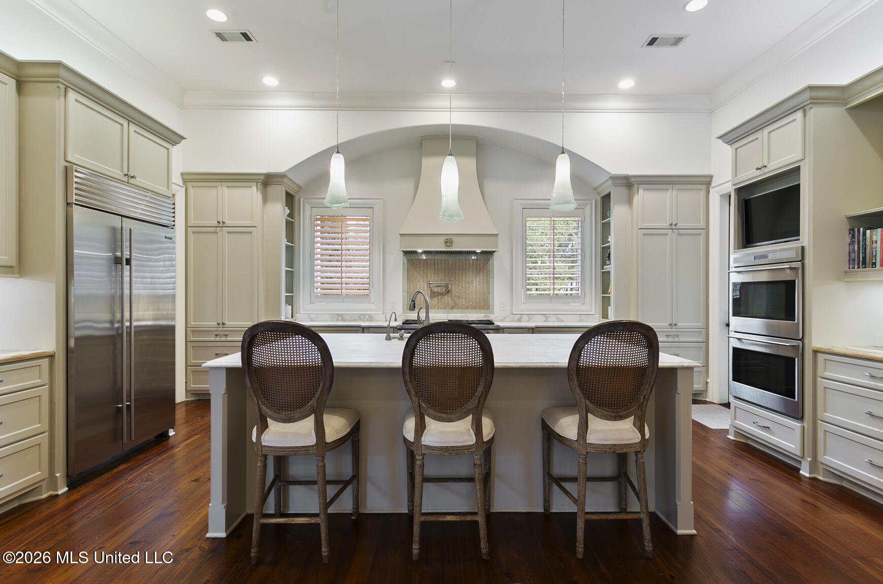 918 Montrose Drive Property Photo 10